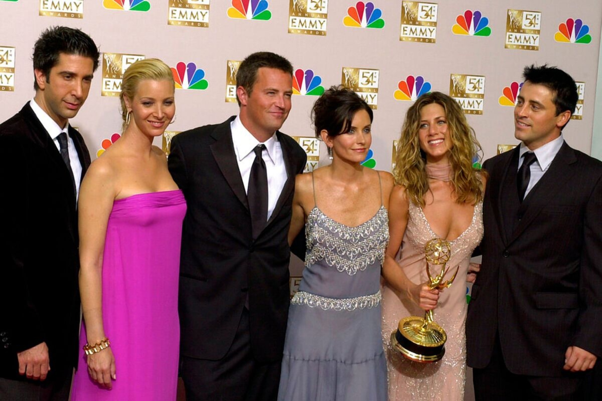Friends co-stars make emotional decision to help Matthew Perry Foundation