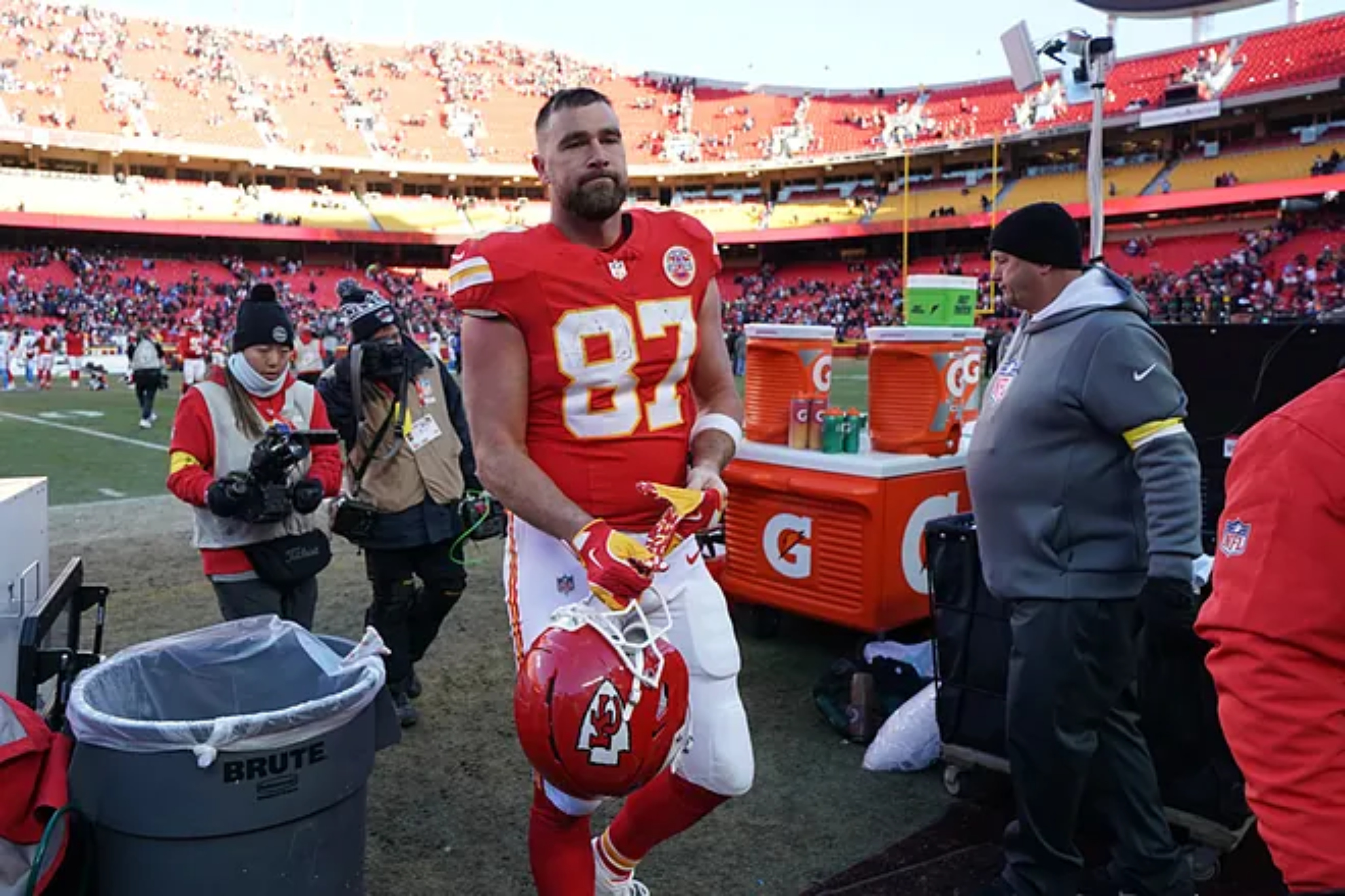 Travis Kelce is a motivating factor for his teammates against the Titans/