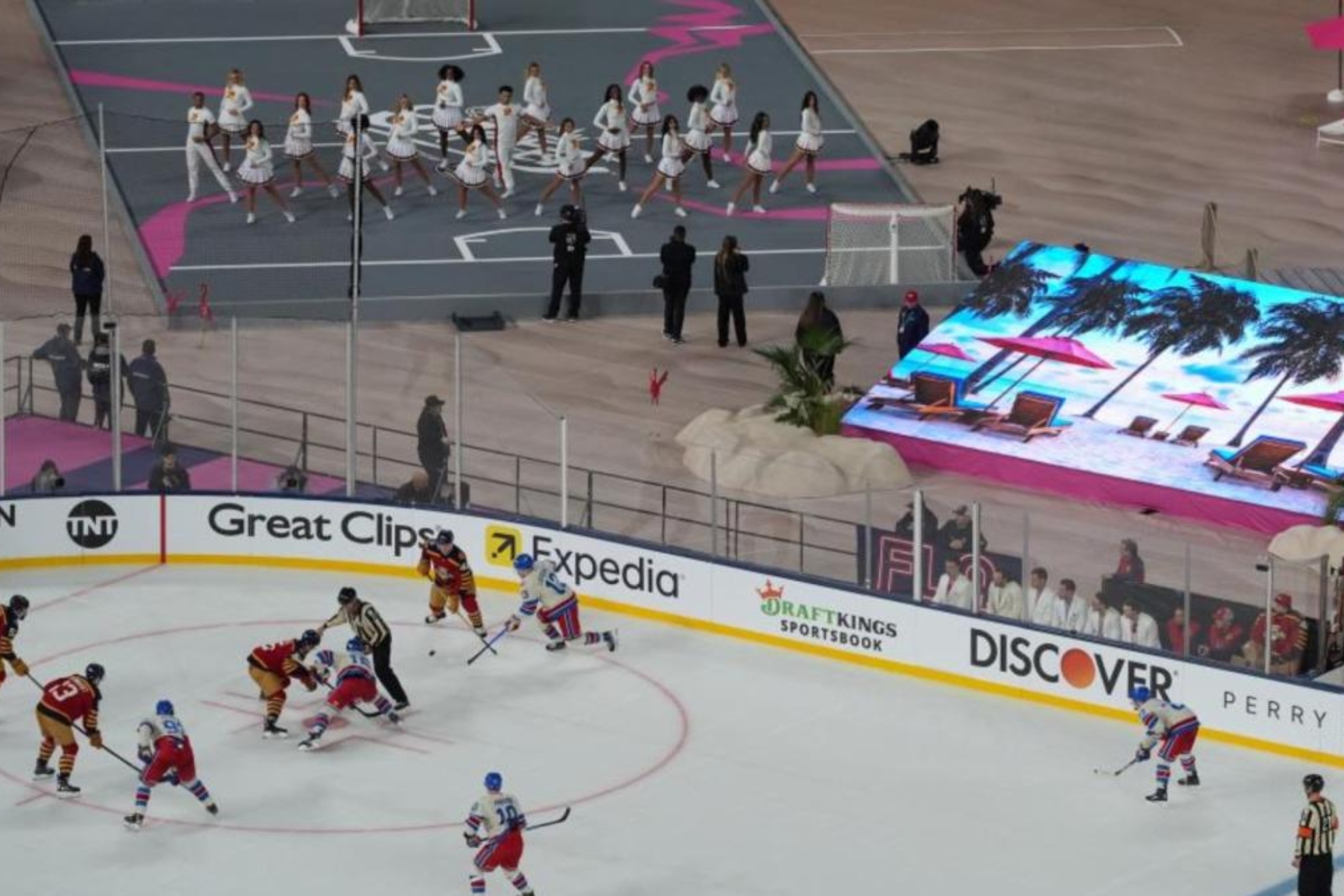 A record-breaking Winter Classic: Zibanejads first hat-trick... and snow in Miami