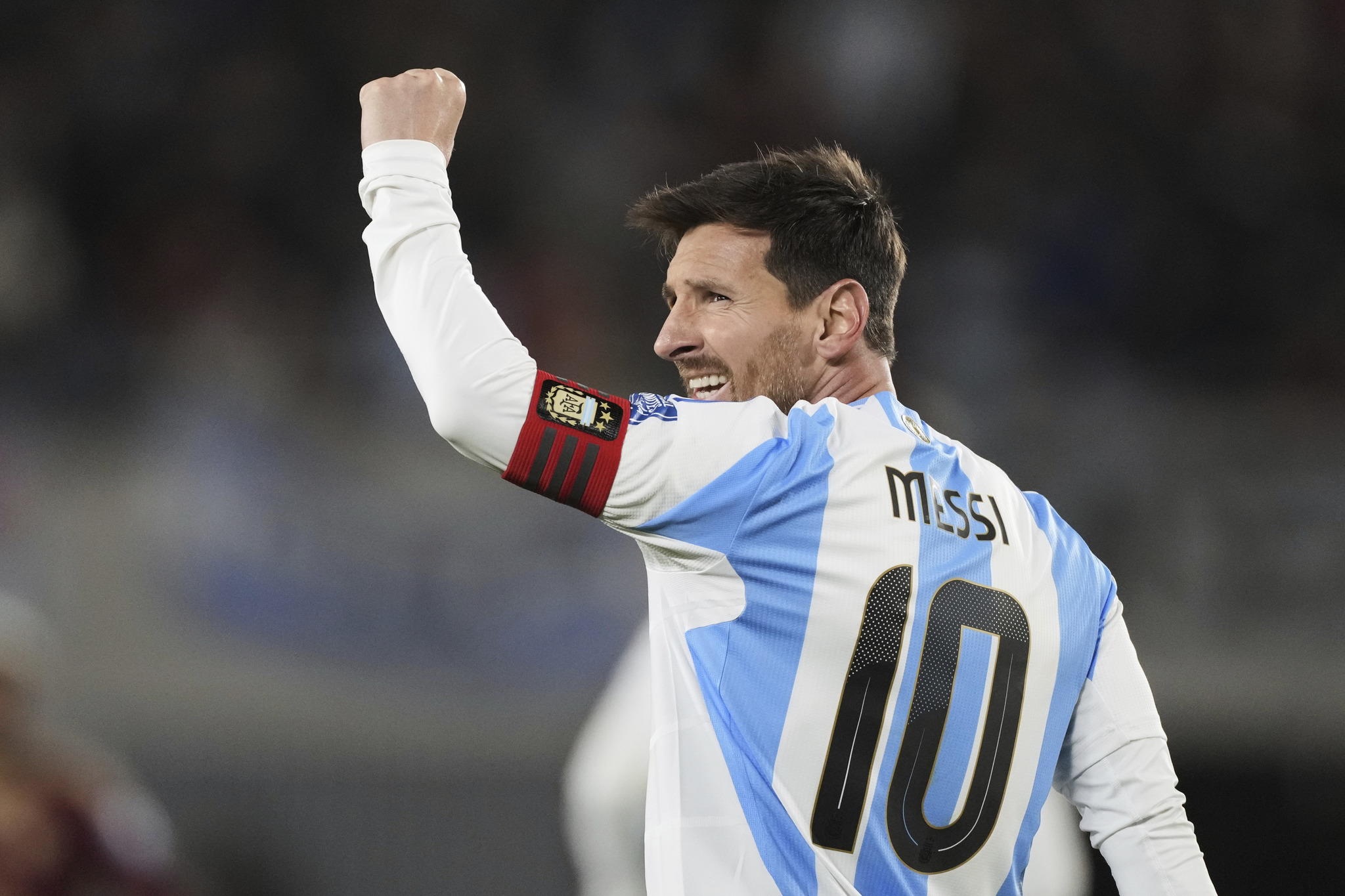 Lionel Messi reveals that he feels strange when speaking English
