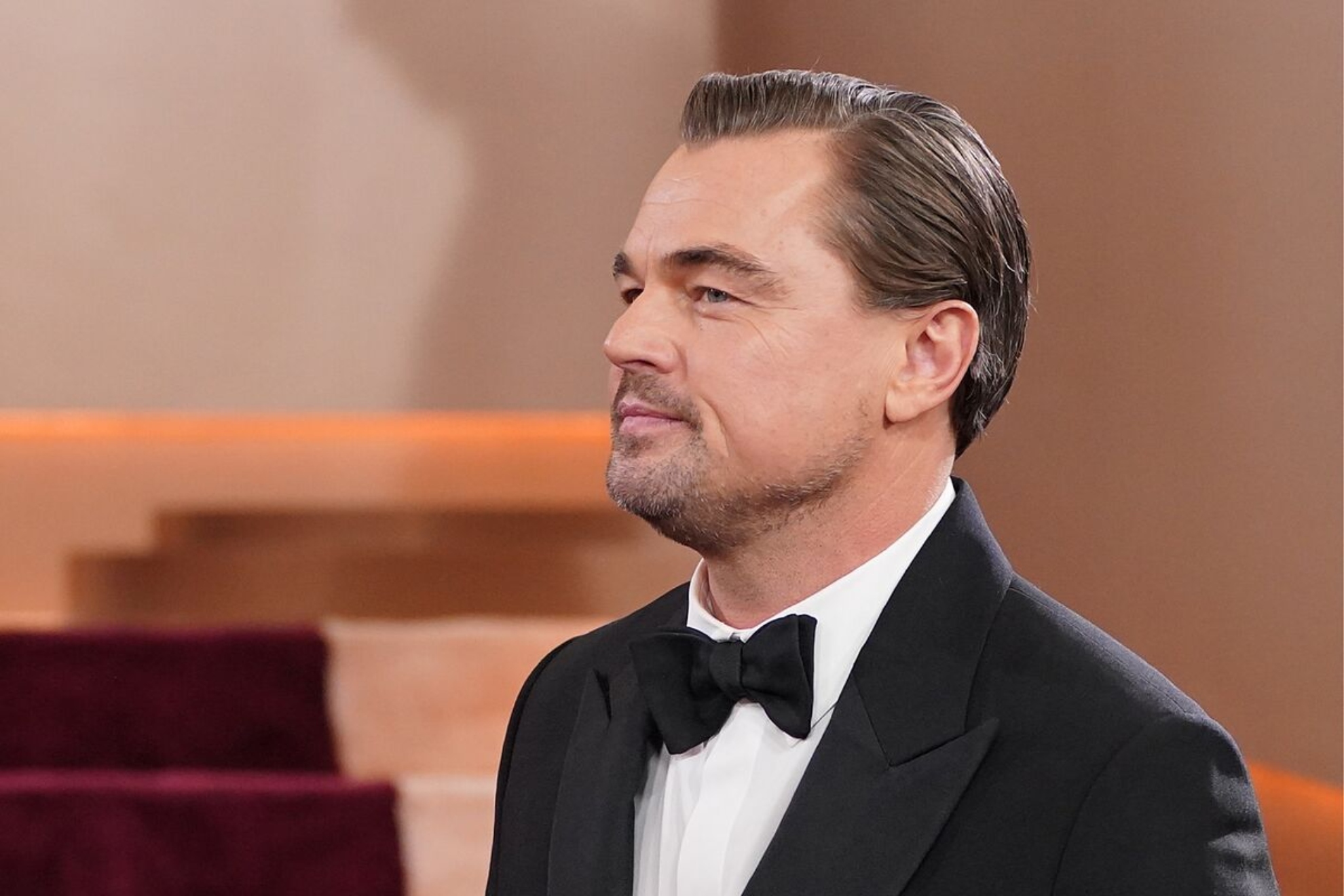 Leonardo DiCaprio had an awkward reaction when he suffers another joke about his girlfriends age