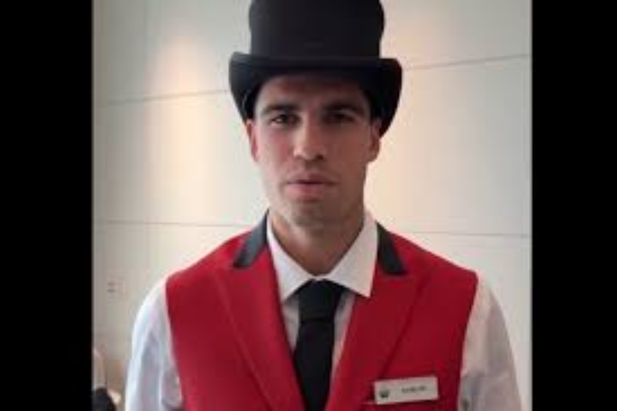 Alcaraz pretends to be a bellboy at the Crown Towers hotel in Melbourne