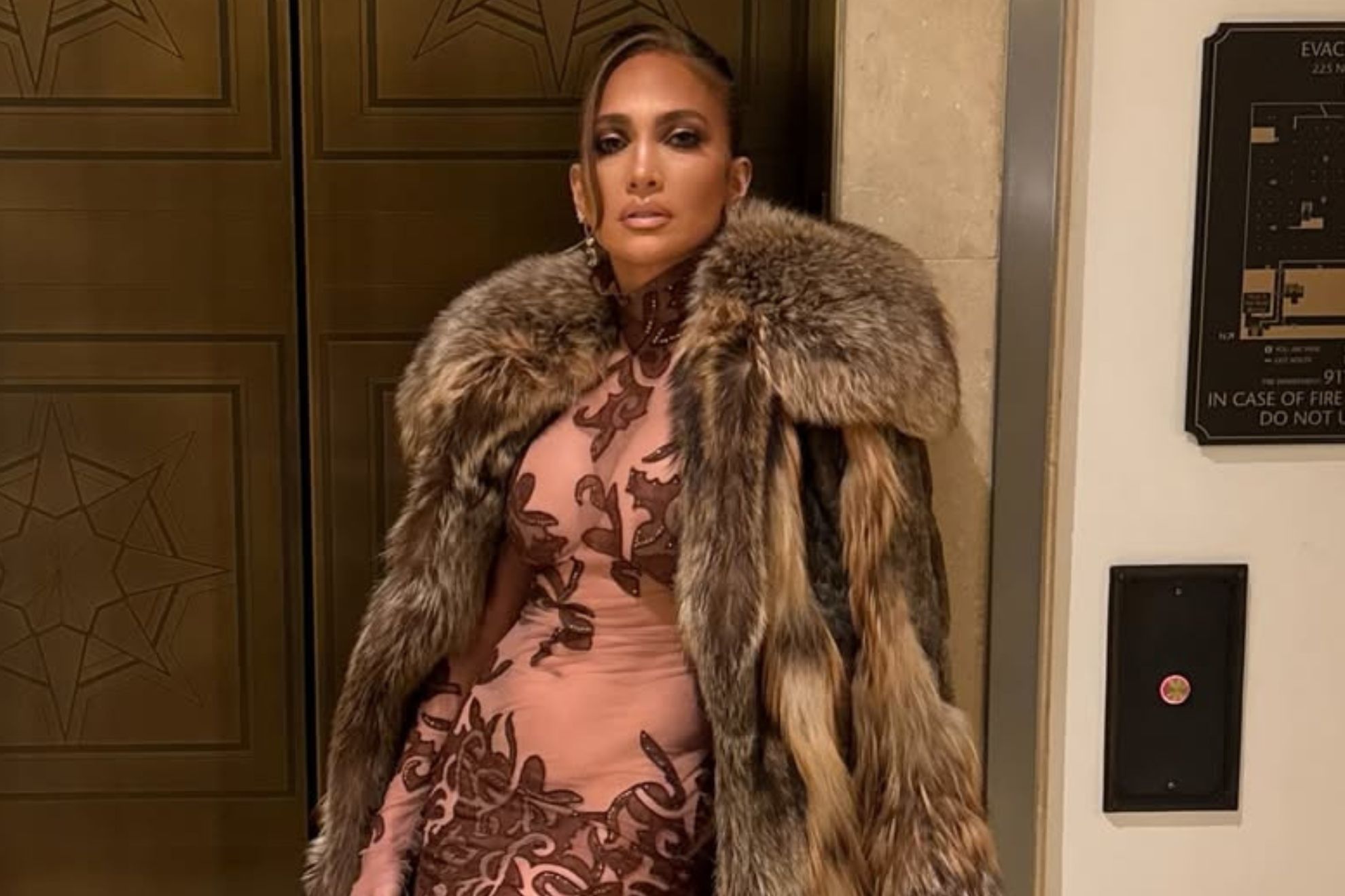 Jennifer Lopez gets caught being rude to a red carpet favorite in Hollywood