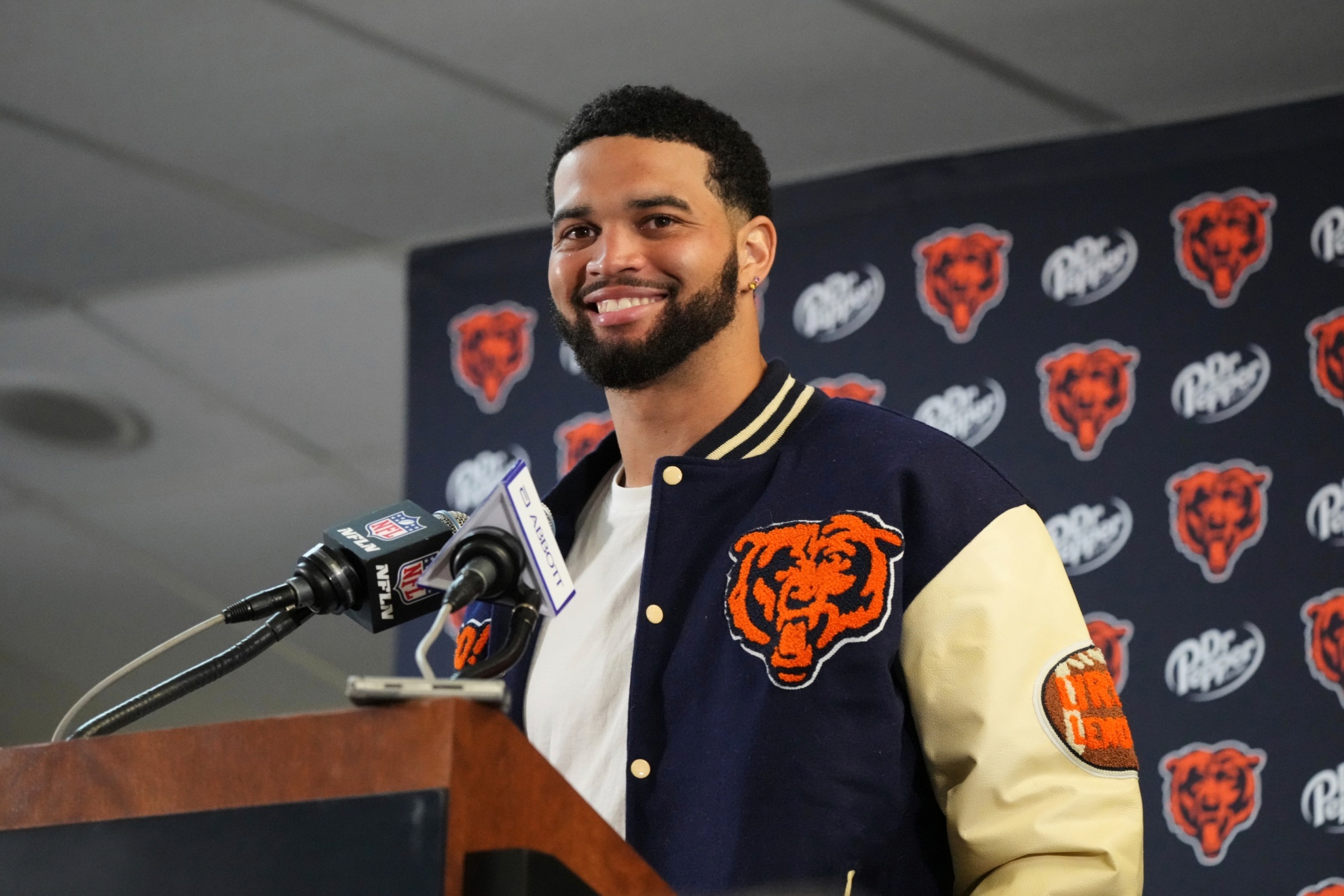 Caleb Williams sets a colorful trend among Bears fans.