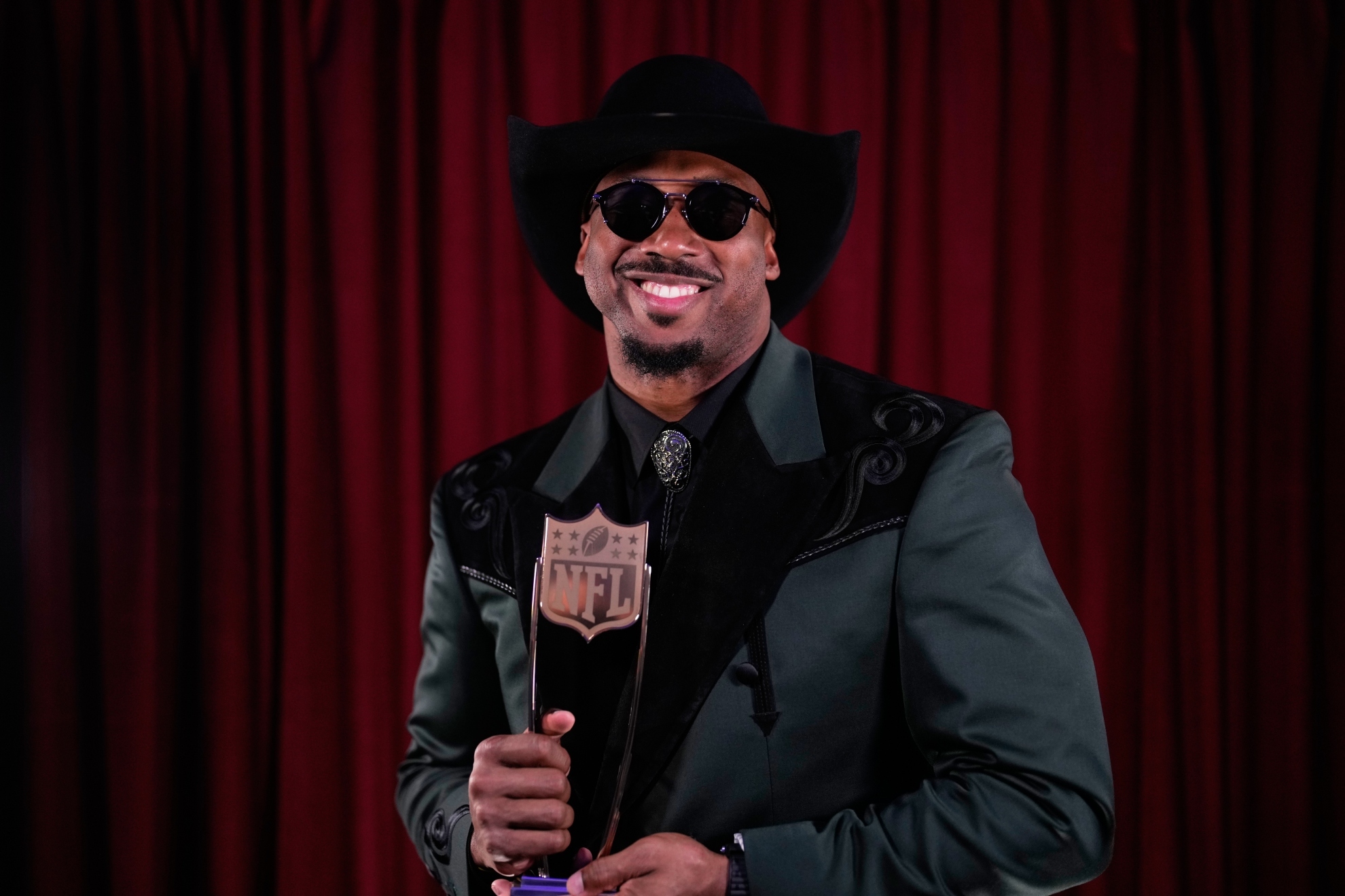 Myles Garretts 2025 season ends with unanimous DPOY and NFL immortality