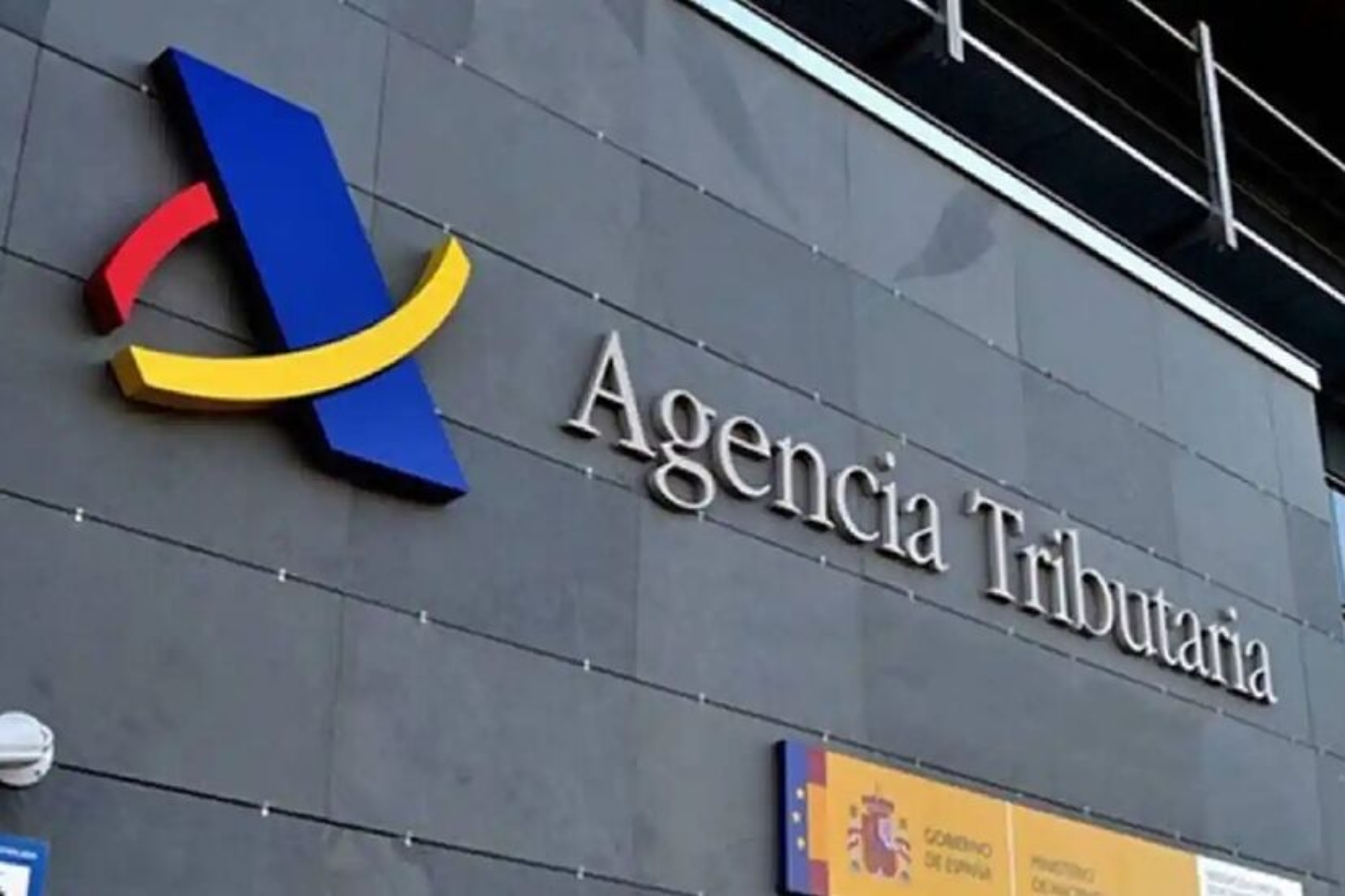 Un exinspector de Hacienda desvela lo que saben de nuestros movimientos bancarios: "Saldos medios de las cuentas, Bizum, requerimientos..."