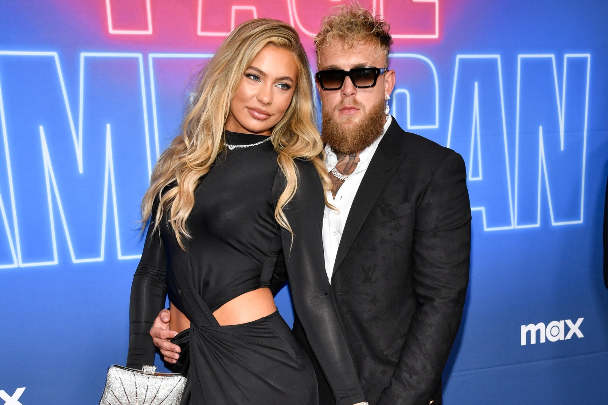 Jutta Leerdam left Milan-Cortina 2026 on Jake Pauls shoulders in a private jet.