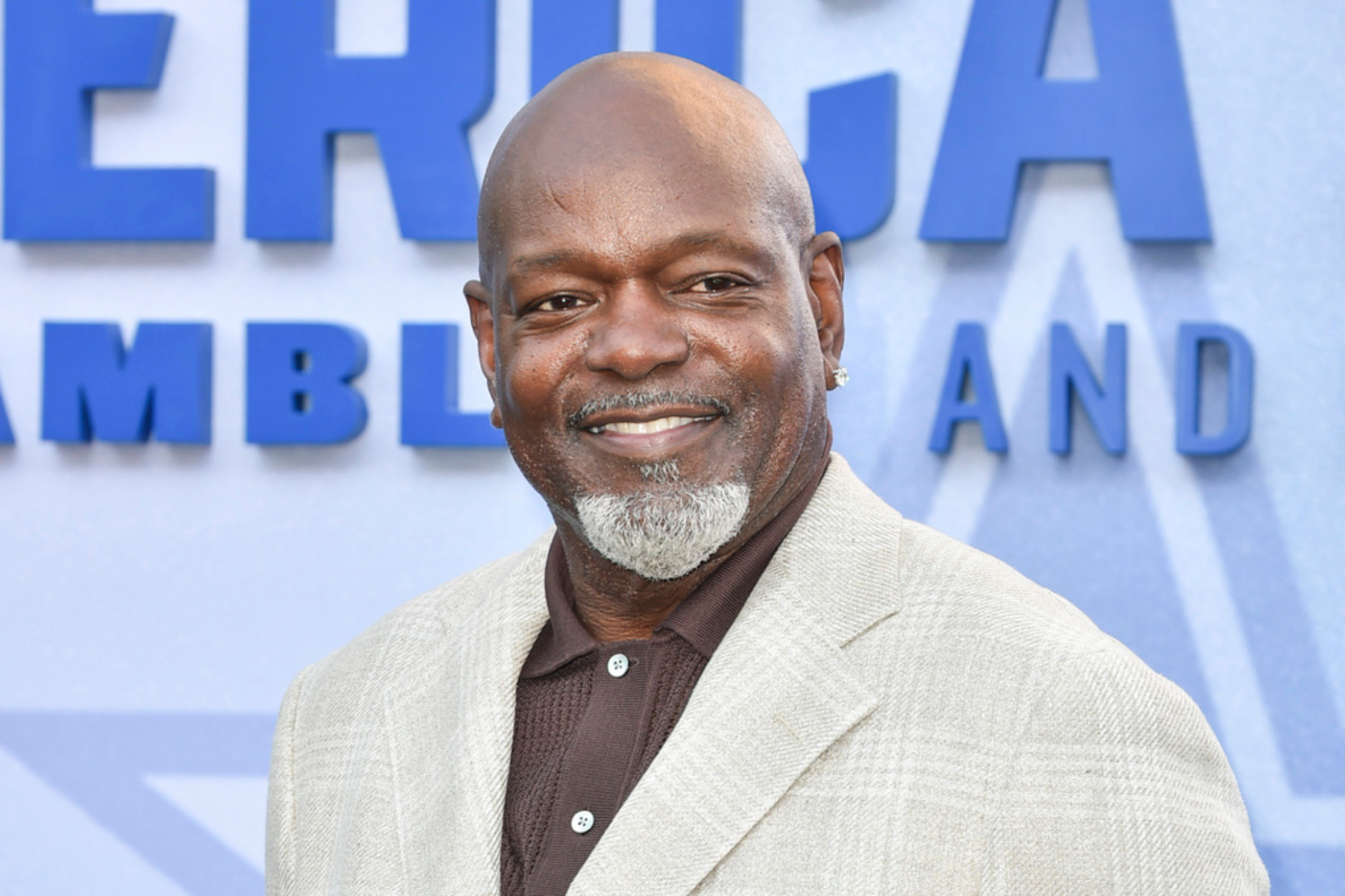 Emmitt Smith arrives at the premiere of Americas Team: The Gambler and His Cowboys