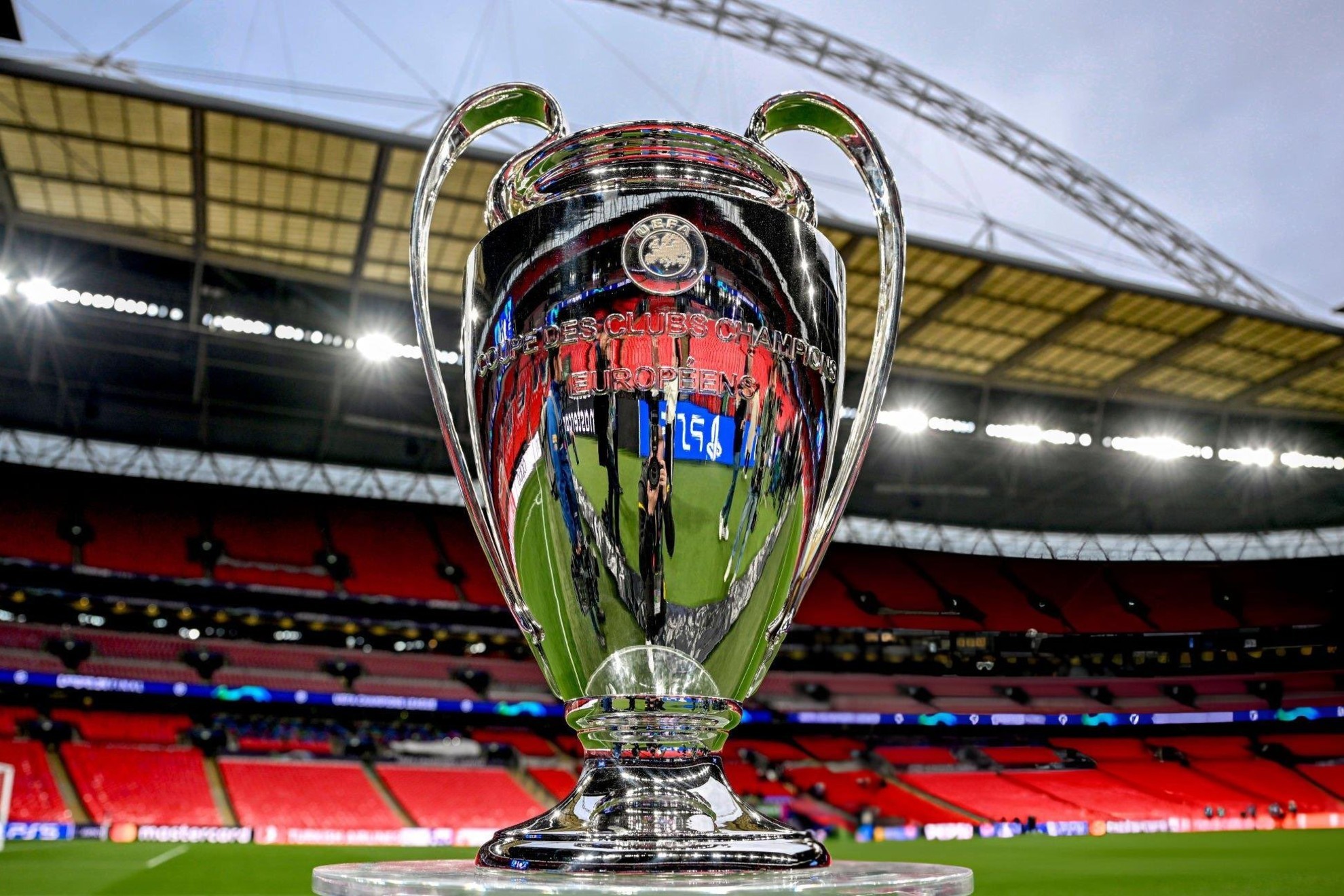 Ojo al poner la tele para ver la final de la Champions... que no es a las 21.00