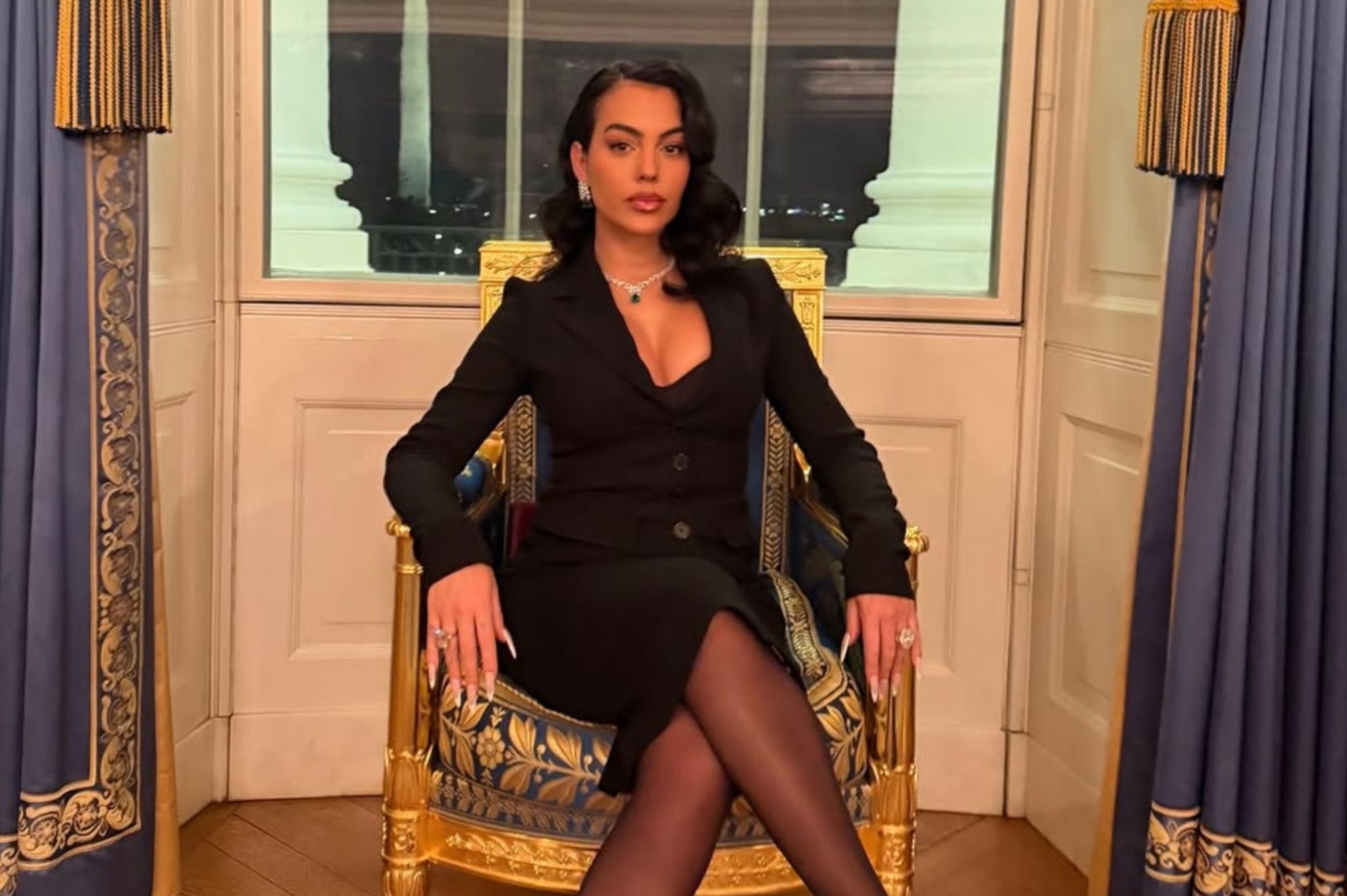 Georgina Rodr�guez steals the spotlight in Milan