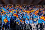 Oviedo vive con un gran éxito la primera grada solidaria de CaixaBank en 2026