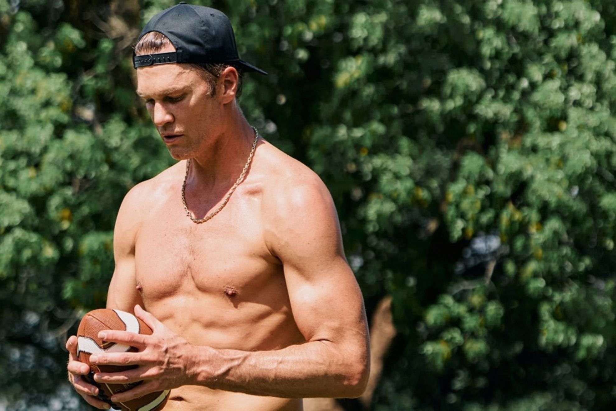 Tom Brady calls out Logan Paul in front of Rob Gronkowski and warns him about what is coming