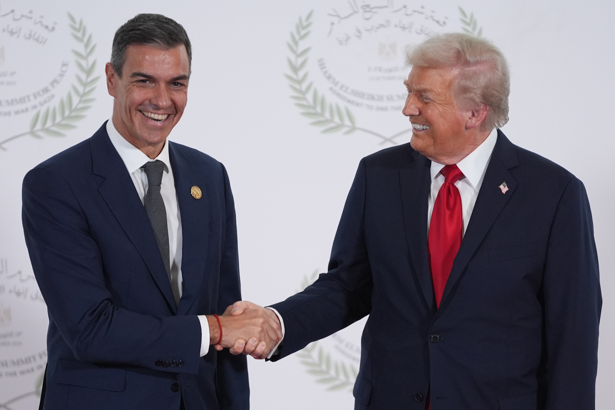 Trump saca la roja a España y amenaza con cortar el comercio: "Es una causa perdida"