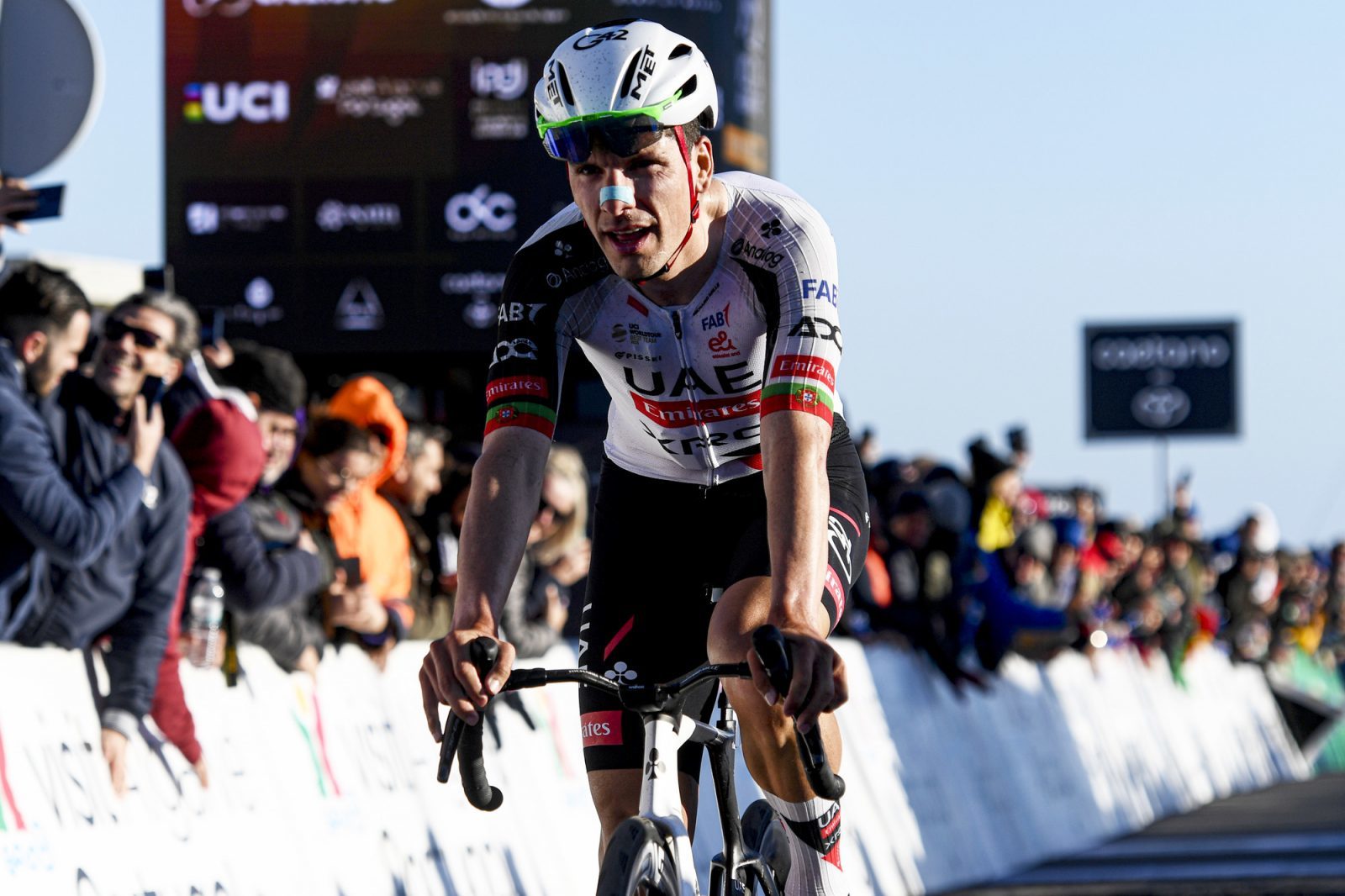 Almeida tiene fecha de regreso: el Tour queda lejos y La Vuelta, en le horizonte