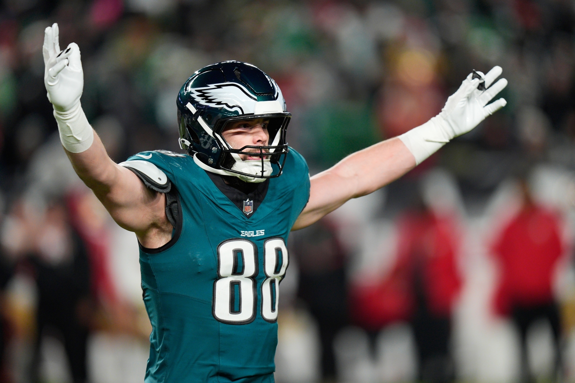 Eagles push Dallas Goedert contract deadline again