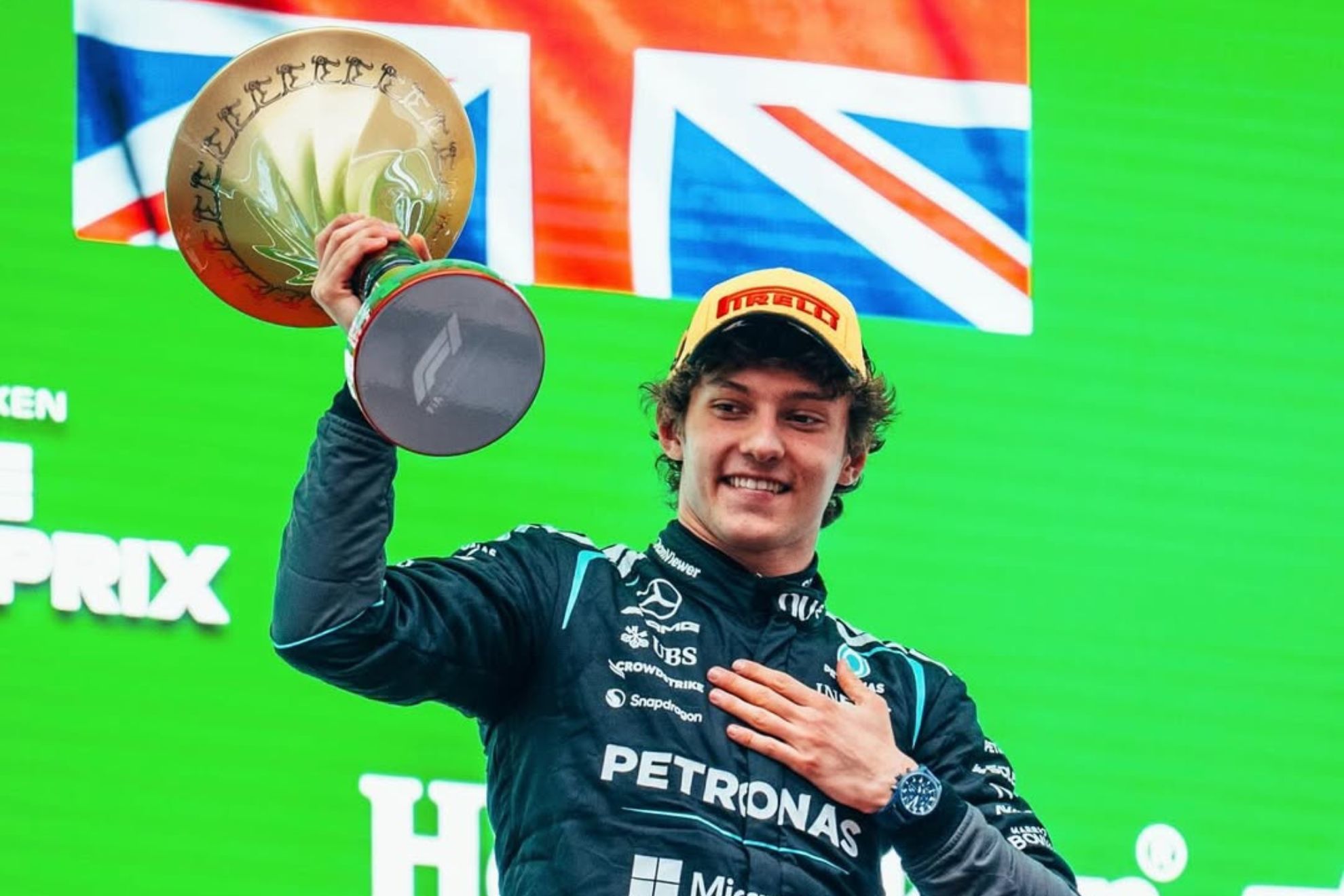 Why did Kimi Antonellis Chinese Grand Prix win change the early Formula 1 title race?