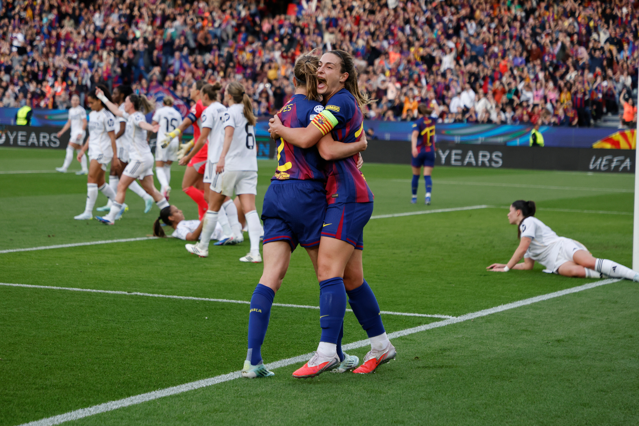 Irene Paredes celebra su gol con Alexia