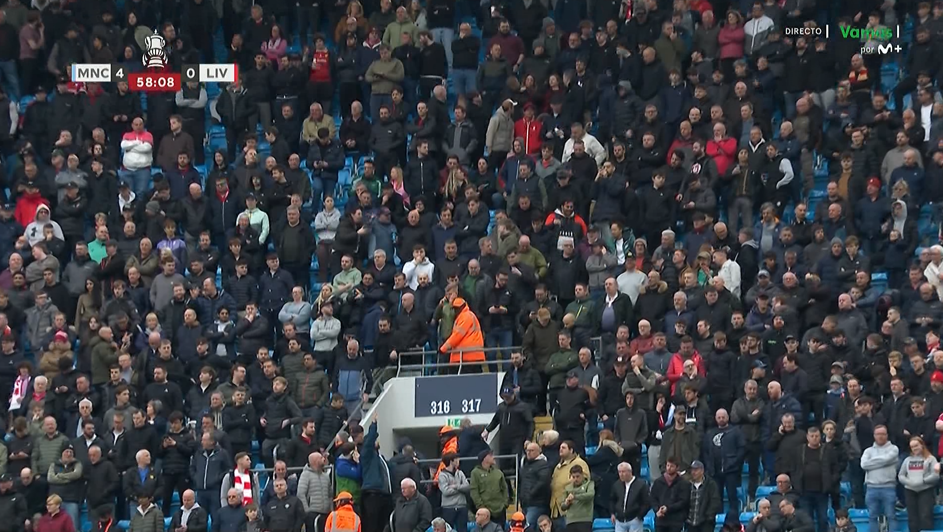 La afición del Liverpool se va del Etihad