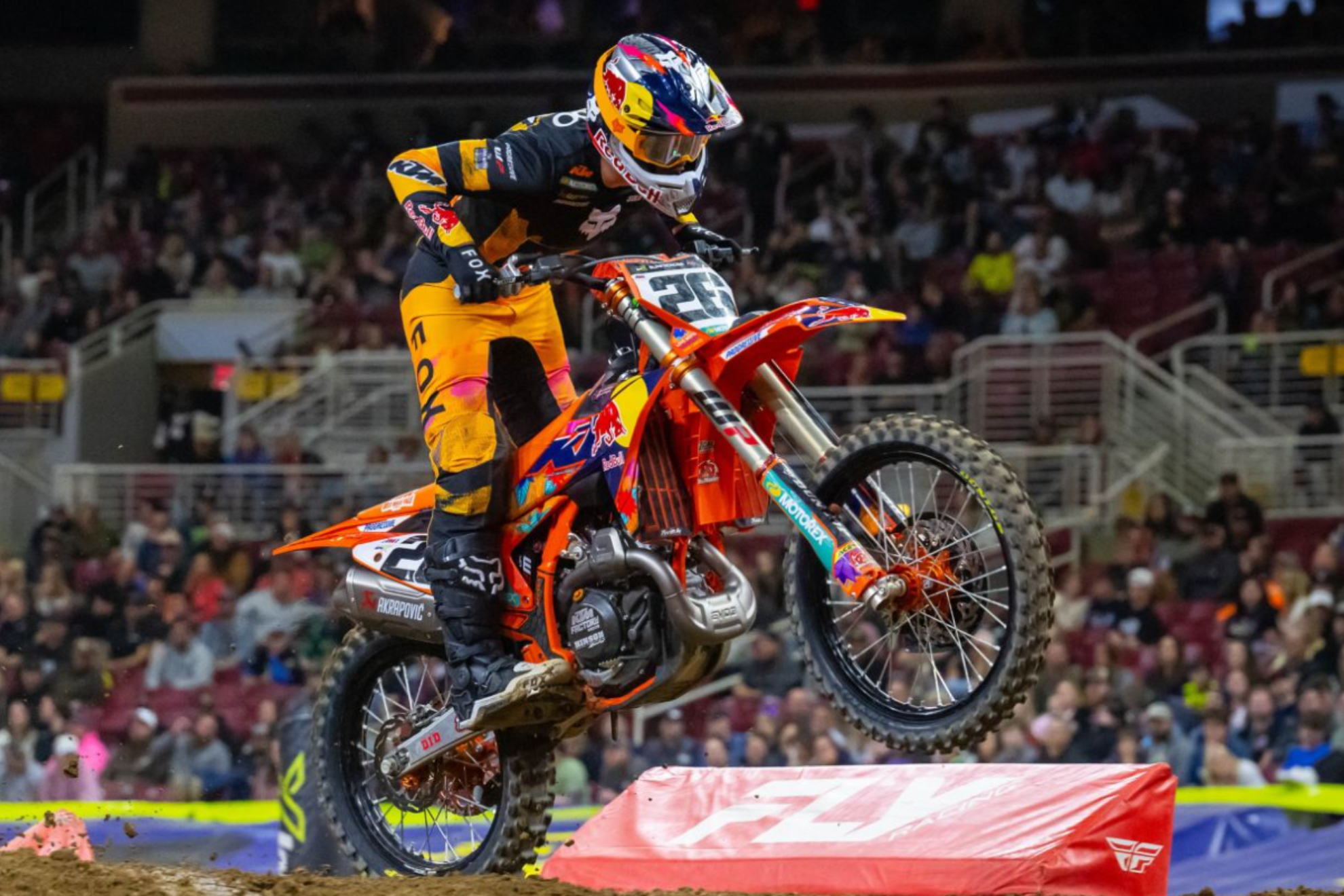 Jorge Prado recupera su mejor versión y roza el podio