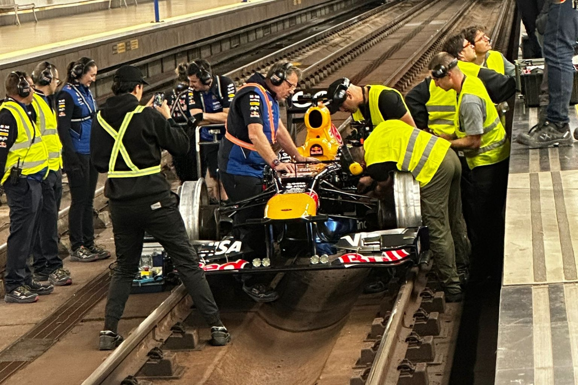 Un F1... ¡en el metro de Madrid!