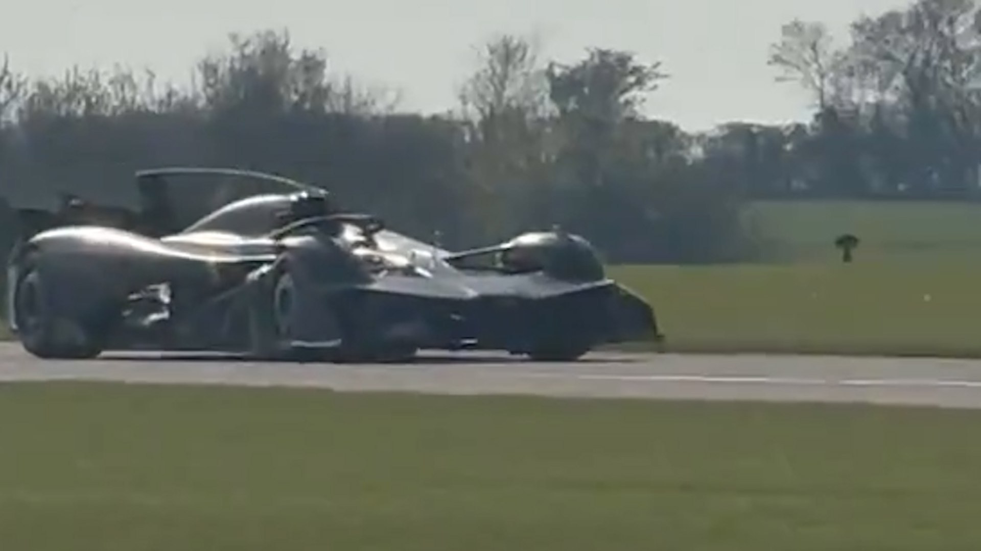 El Batmóvil de Aston Martin que alucina a todos