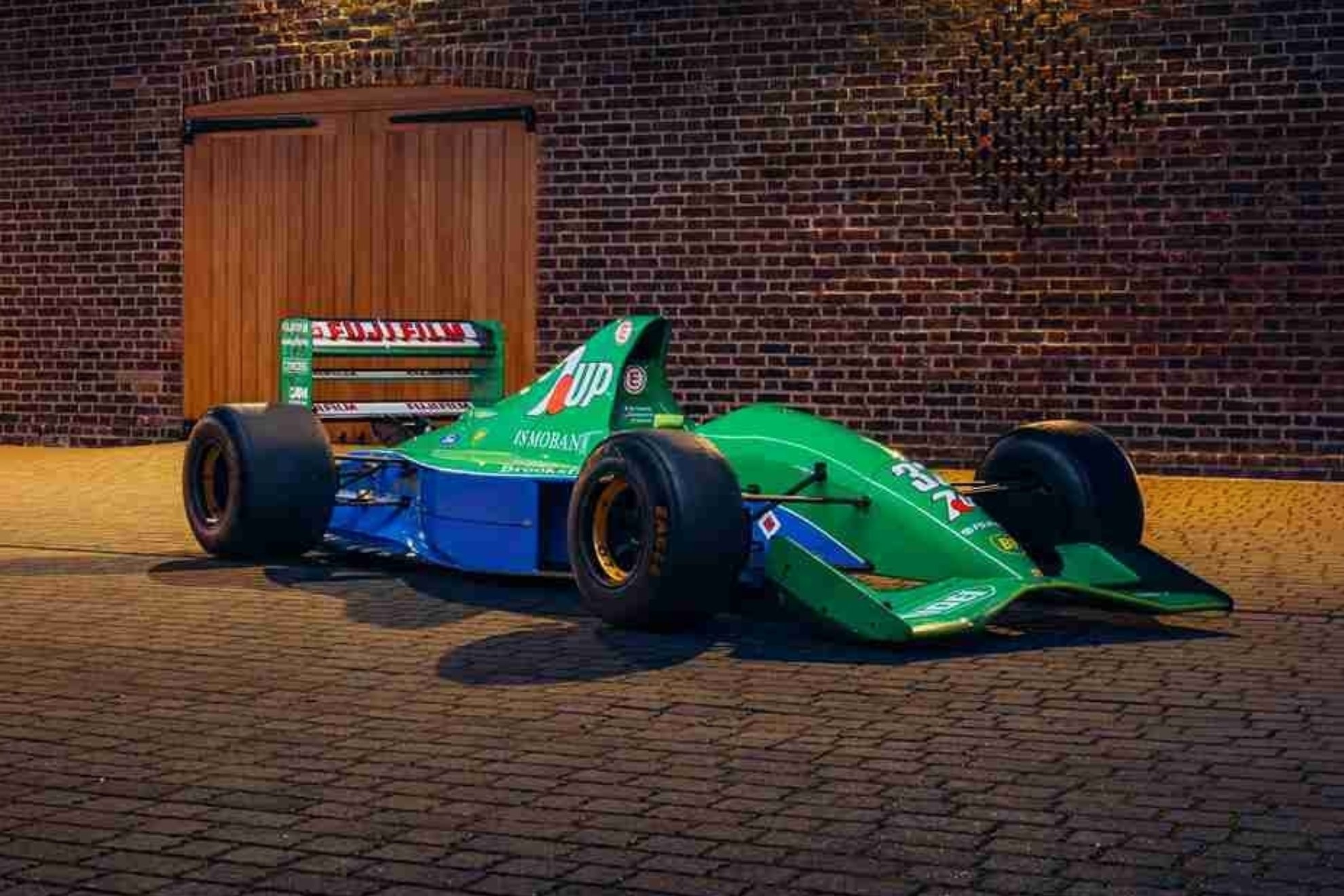 Michael Schumacher: ponen a la venta el primer Fórmula 1 que pilotó el genio alemán