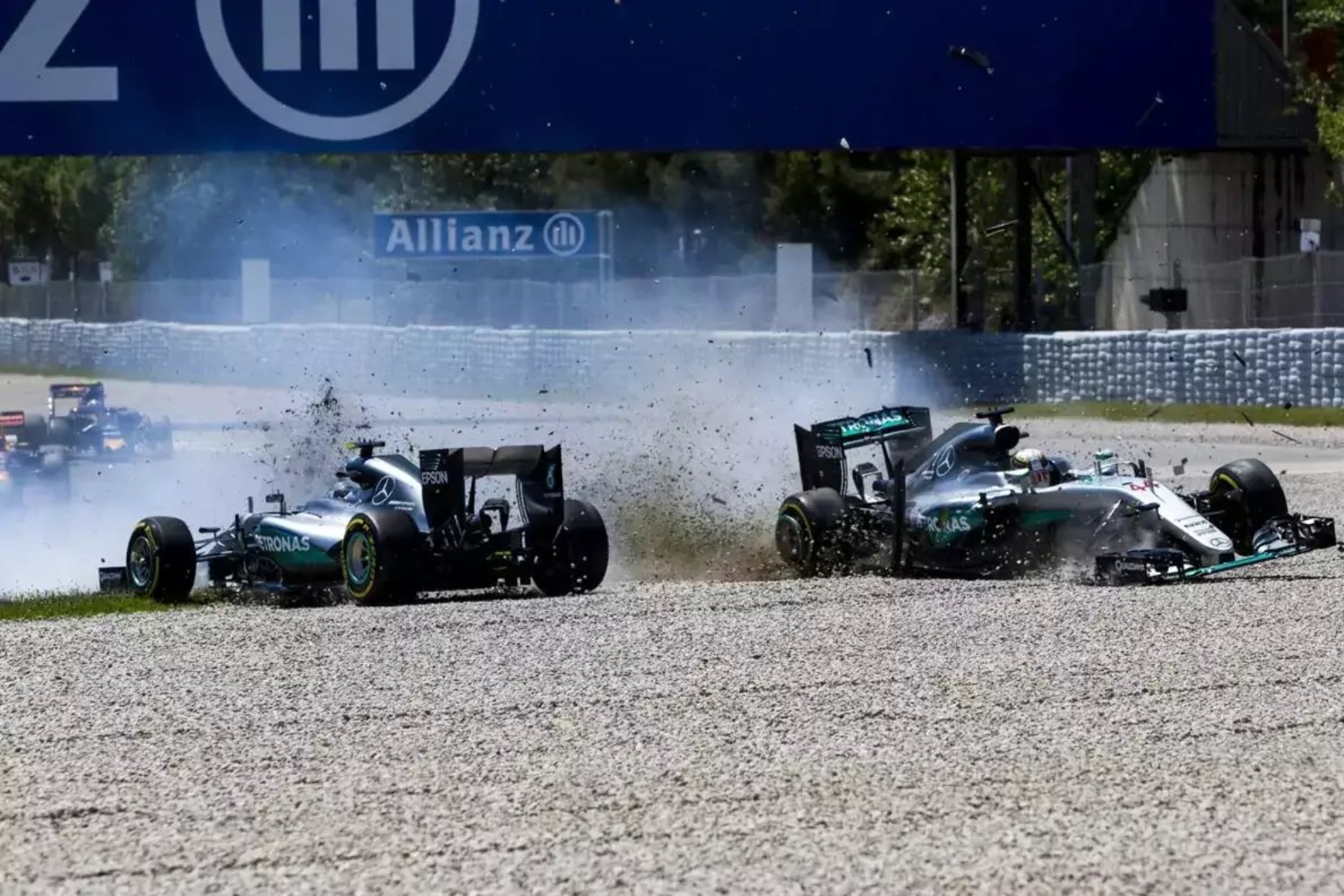 El día que Mercedes reventó a la F1: "Despedí a Hamilton y Rosberg"