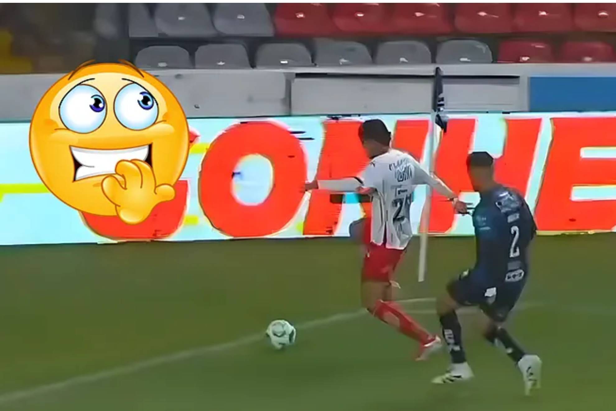 Huge scare in Queretaro vs Necaxa: Emilio Lara 'disappears' in the pit of the La Corregidora