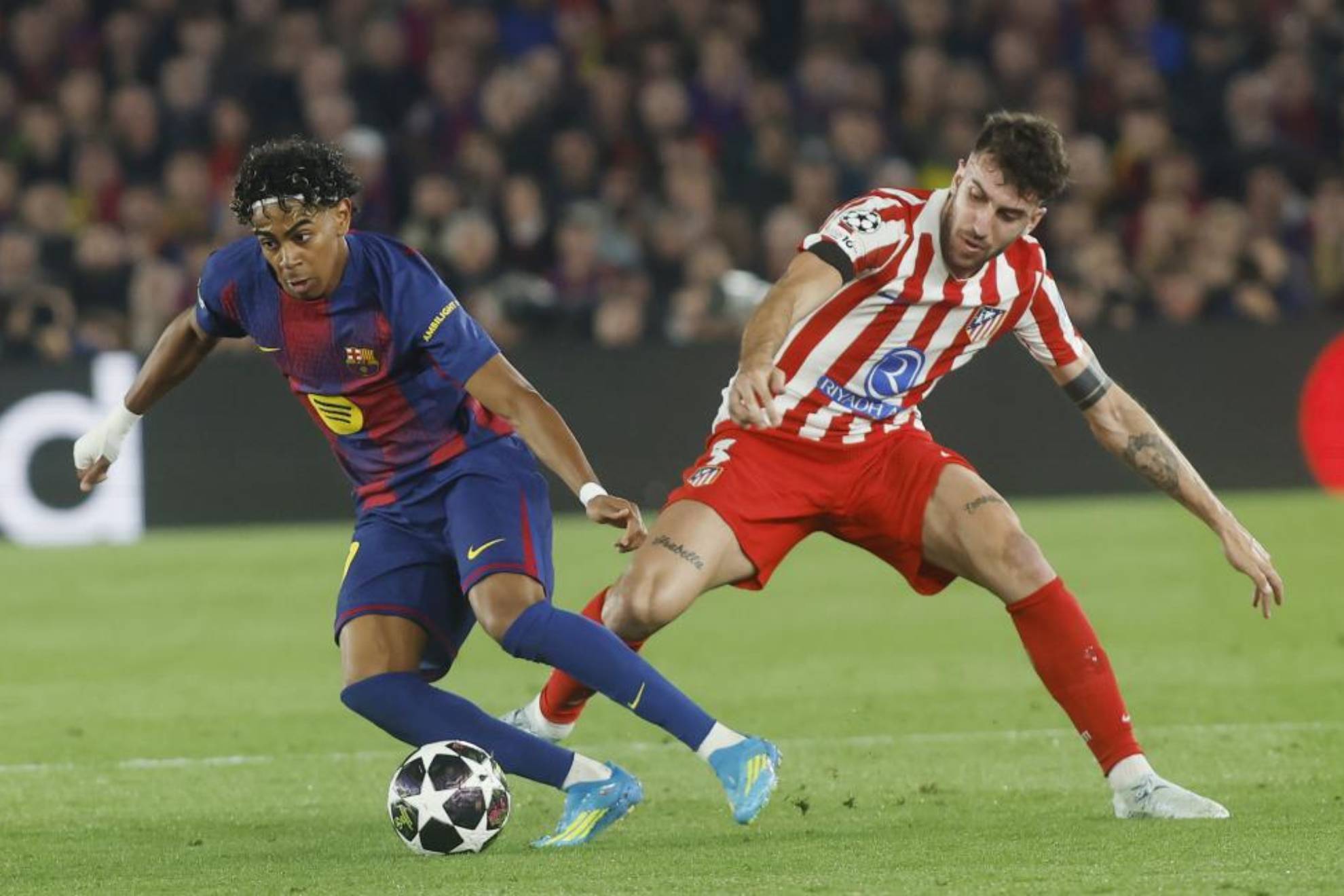 Lamine se va de Ruggeri en un Barcelona-Atl�tico,