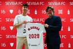 El Sevilla anuncia la renovación de Miguel Sierra