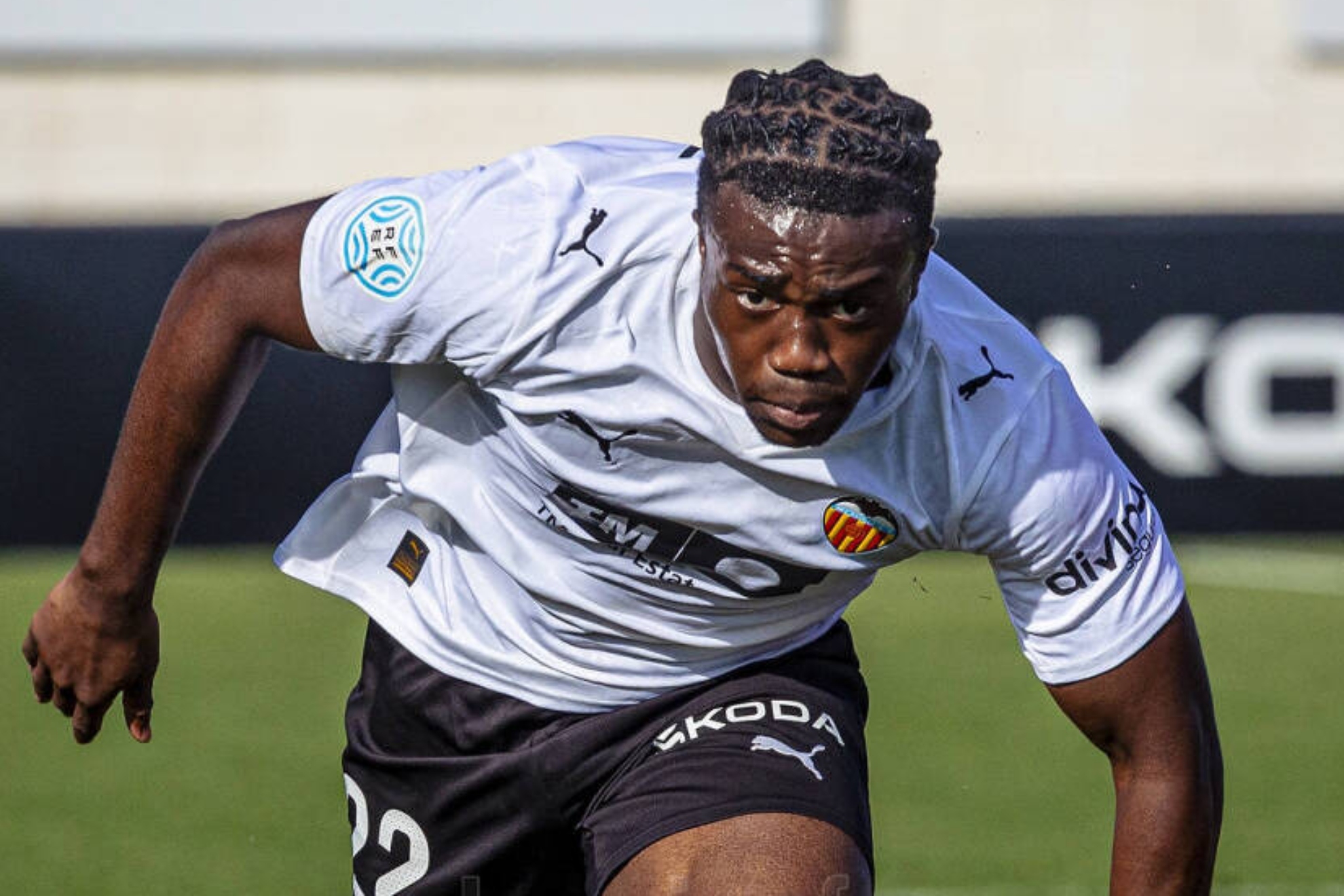 David Otorbi, el 'niño récord' del Valencia sigue con su sueño