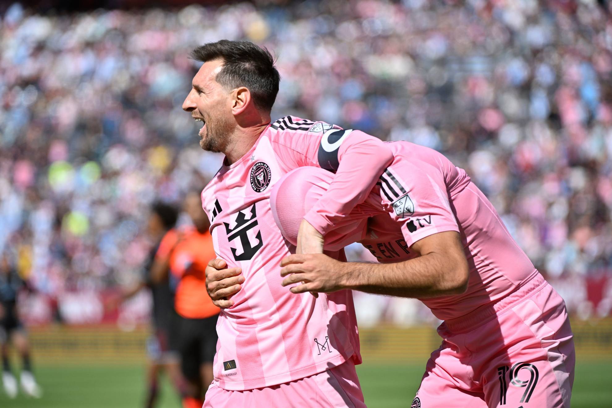 Mascherano exit sparks Inter Miami surge as Messi nets two in Hoyos debut