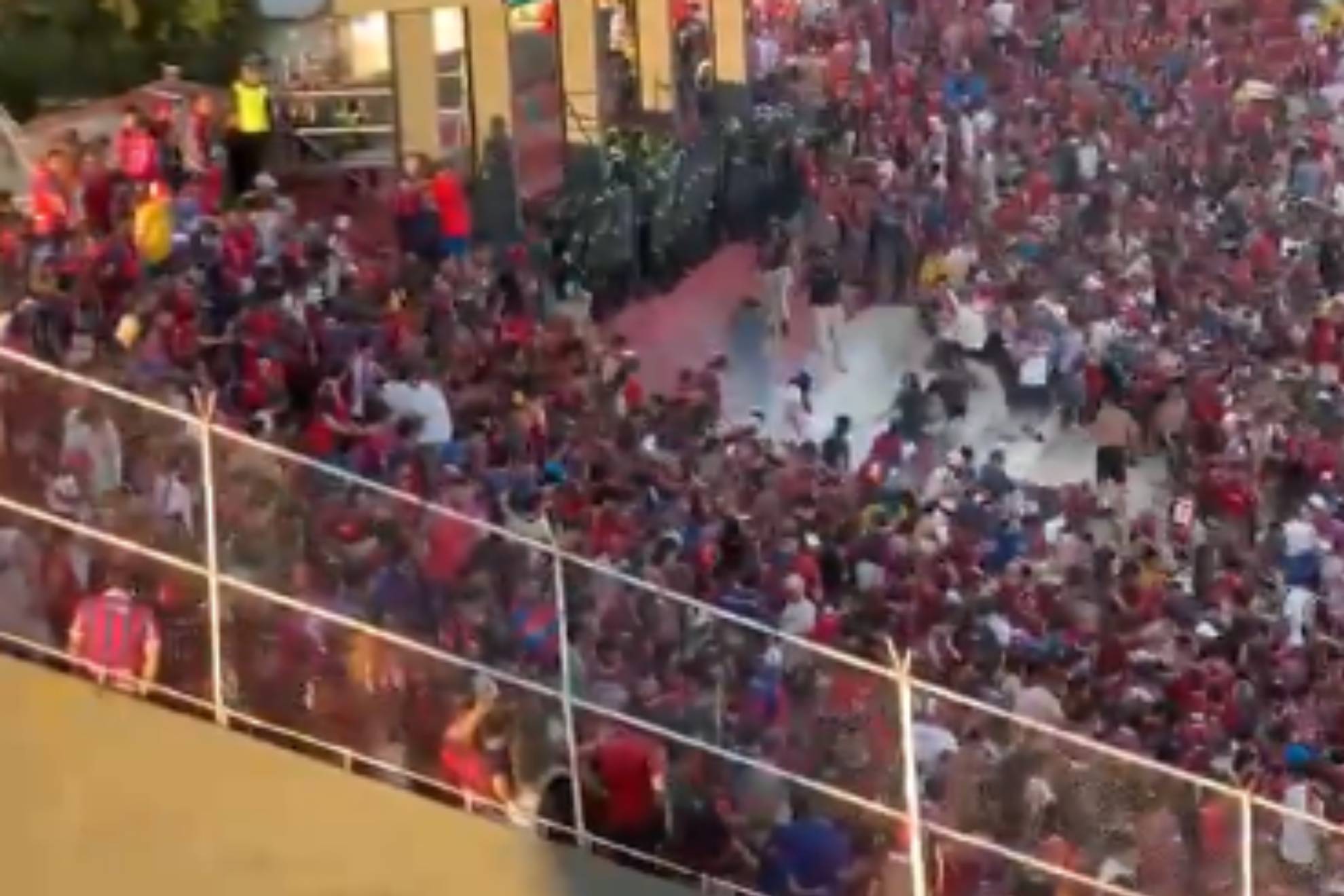 Larissa Riquelme lamenta la suspensi�n por violentos incidentes del Olimpia vs Cerro Porte�o