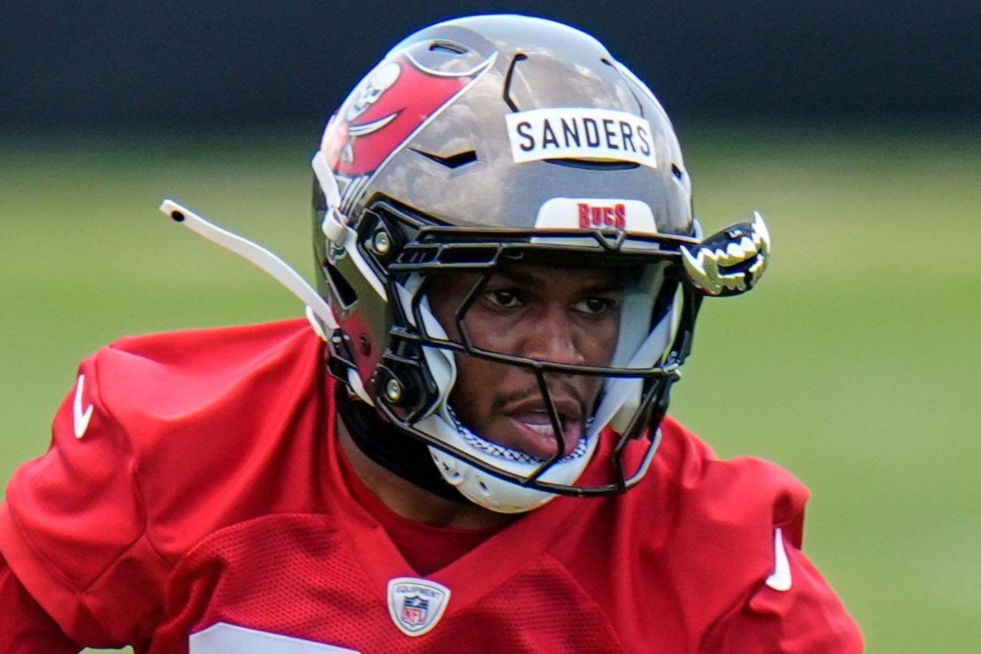 Playing for the Buccaneers nearly ruined Shilo Sanders: The money he lost in Tampa