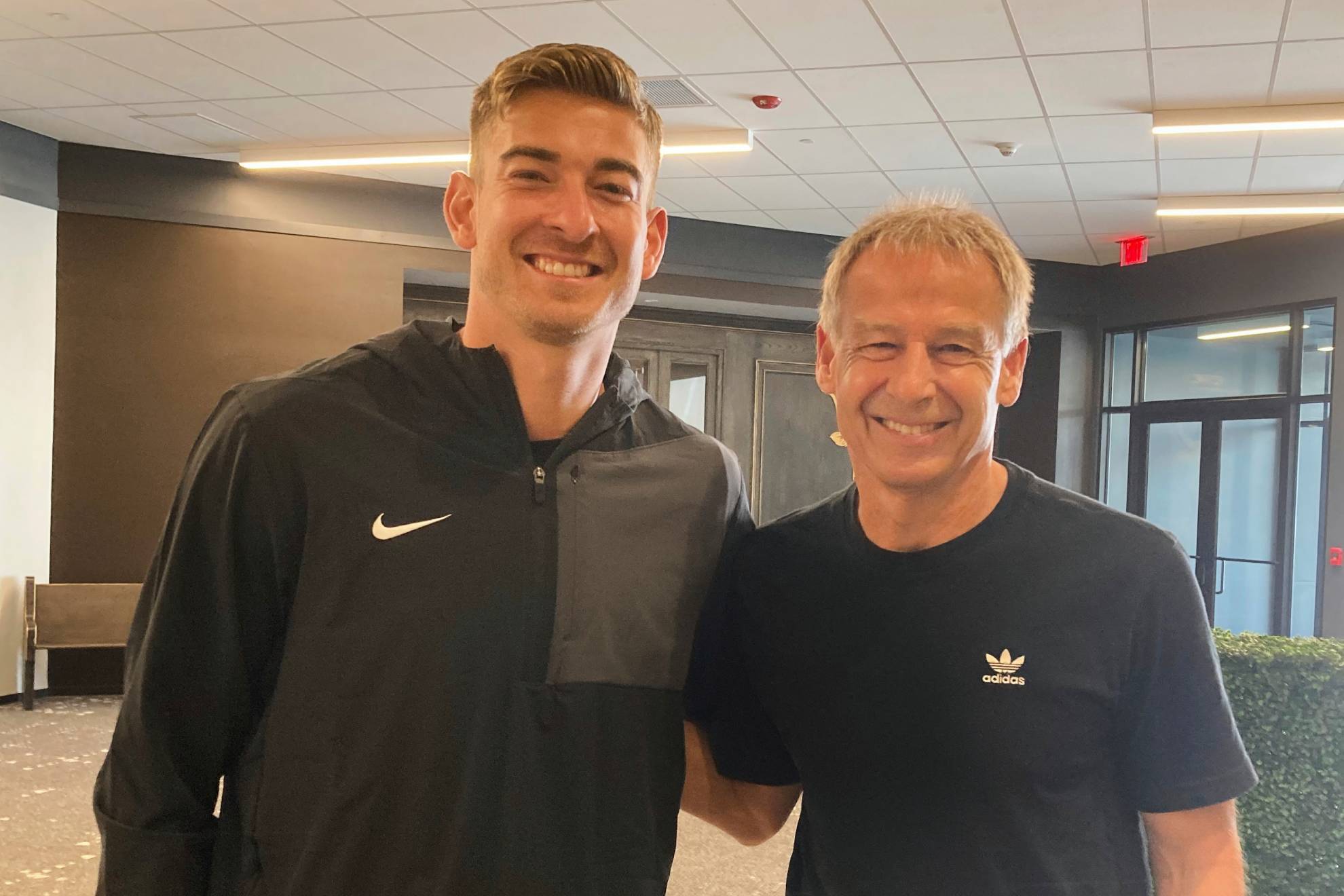 Jürgen Klinsmann's son breaks his neck in a match in Italy