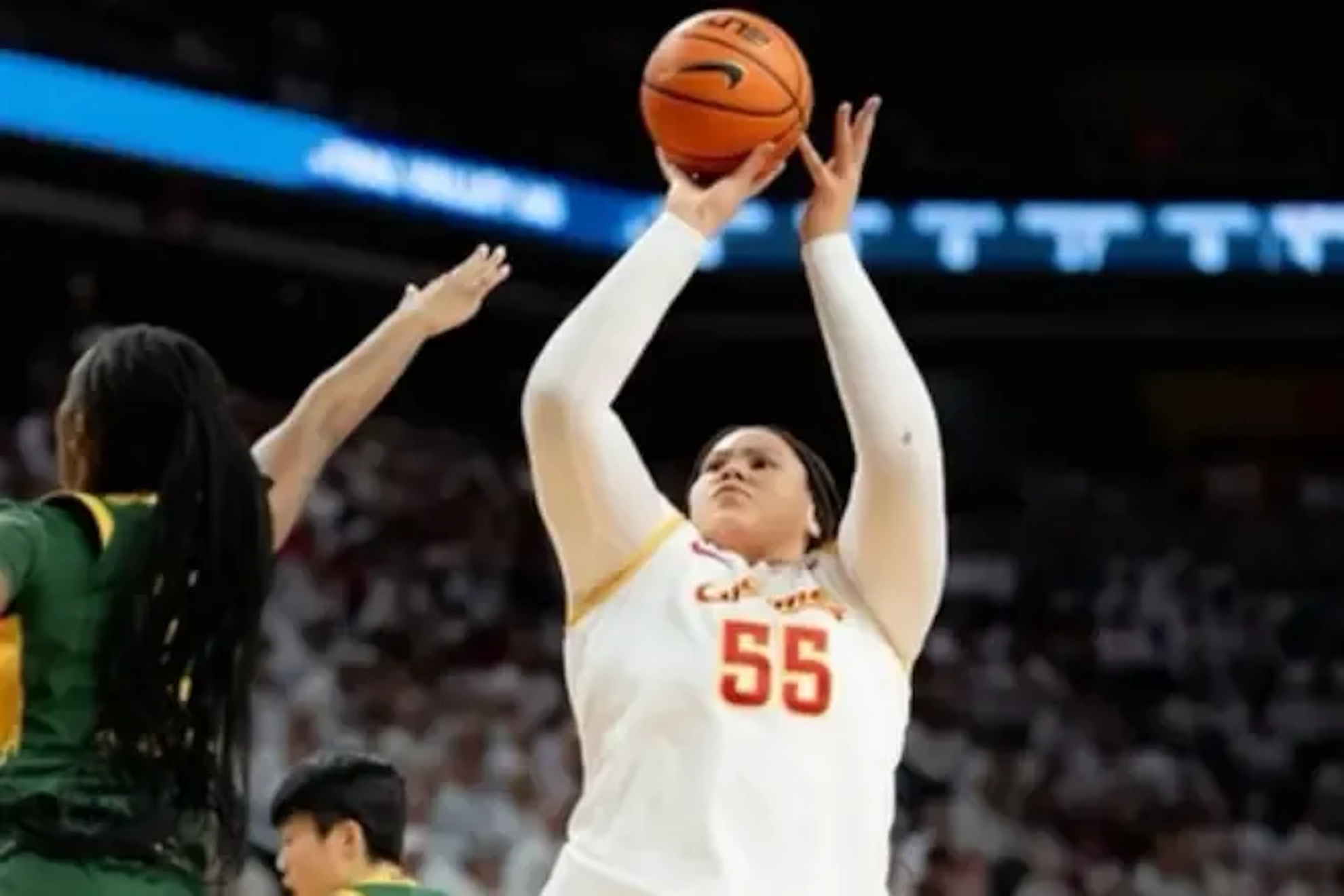 Audi Crooks becomes the third highest-paid player in the world without leaving college