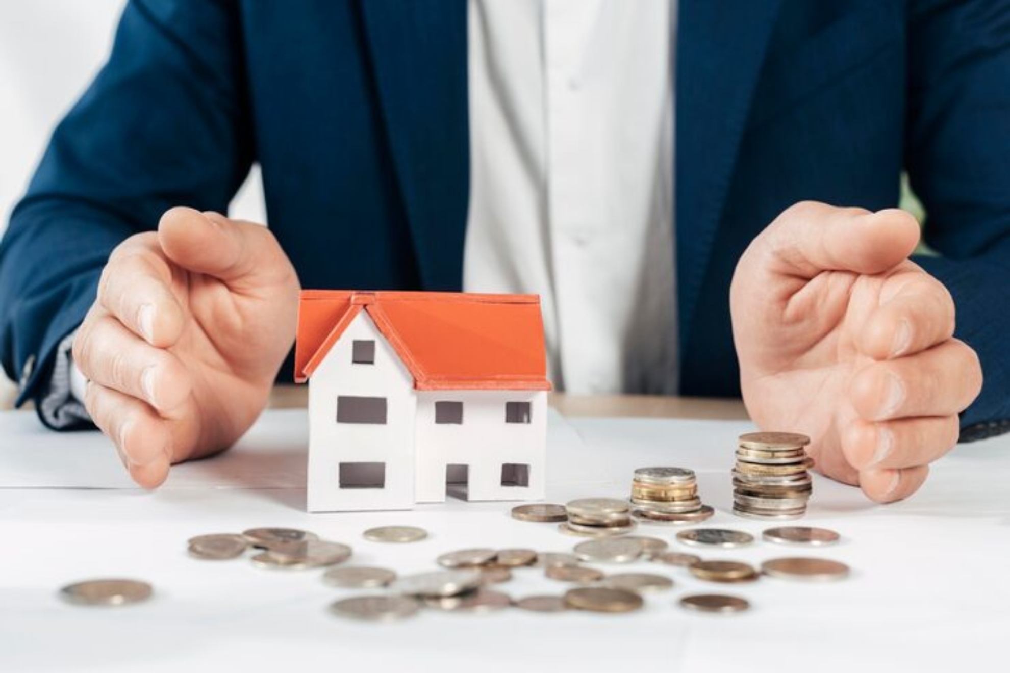 Héctor Chamizo, divulgador financiero, compara la situación de la vivienda actual con la crisis de 2008: "Se acerca peligrosamente"