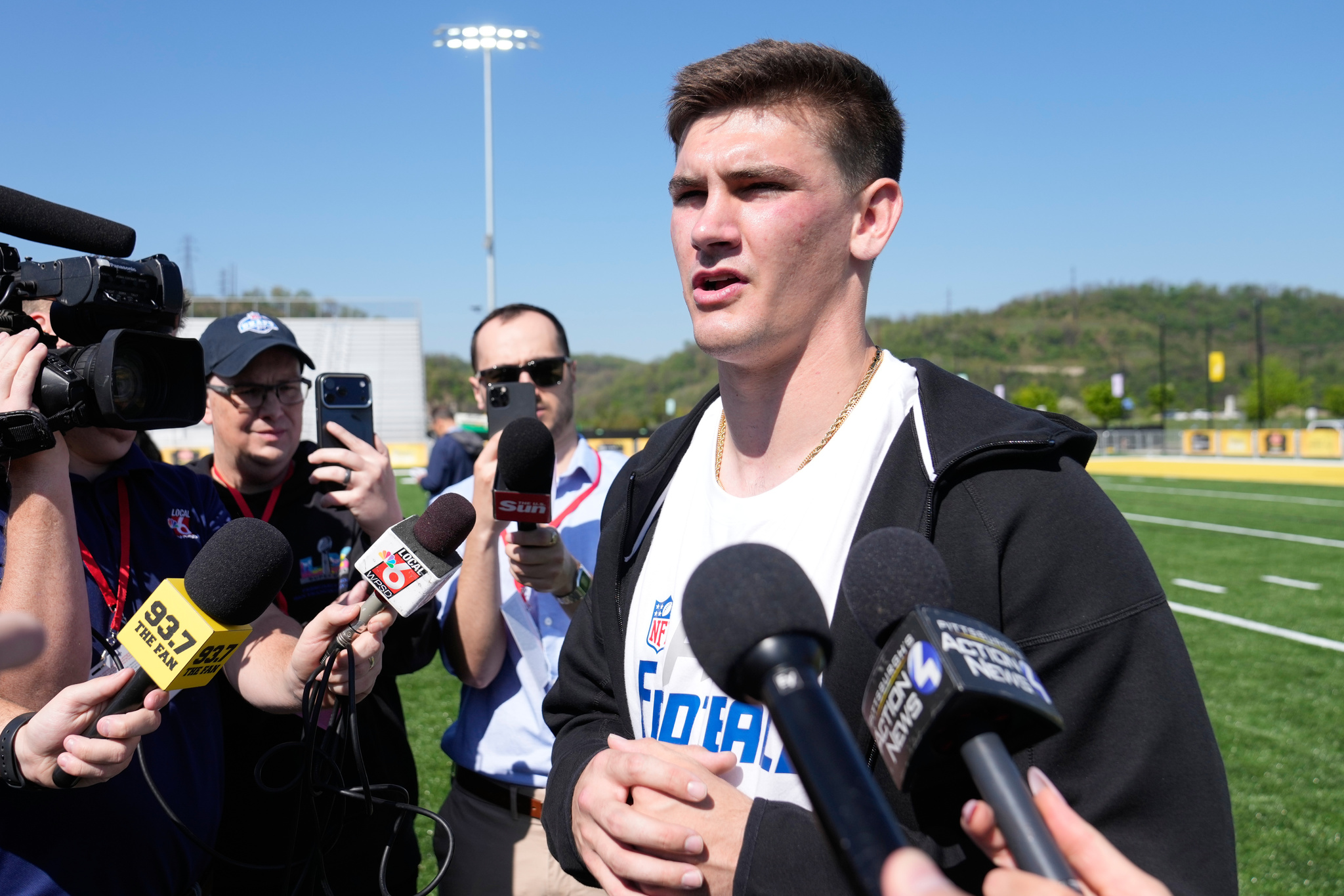 Keep an eye on Ty Simpson: a top-tier NFC team is emerging as a serious contender for the Alabama quarterback in the first round