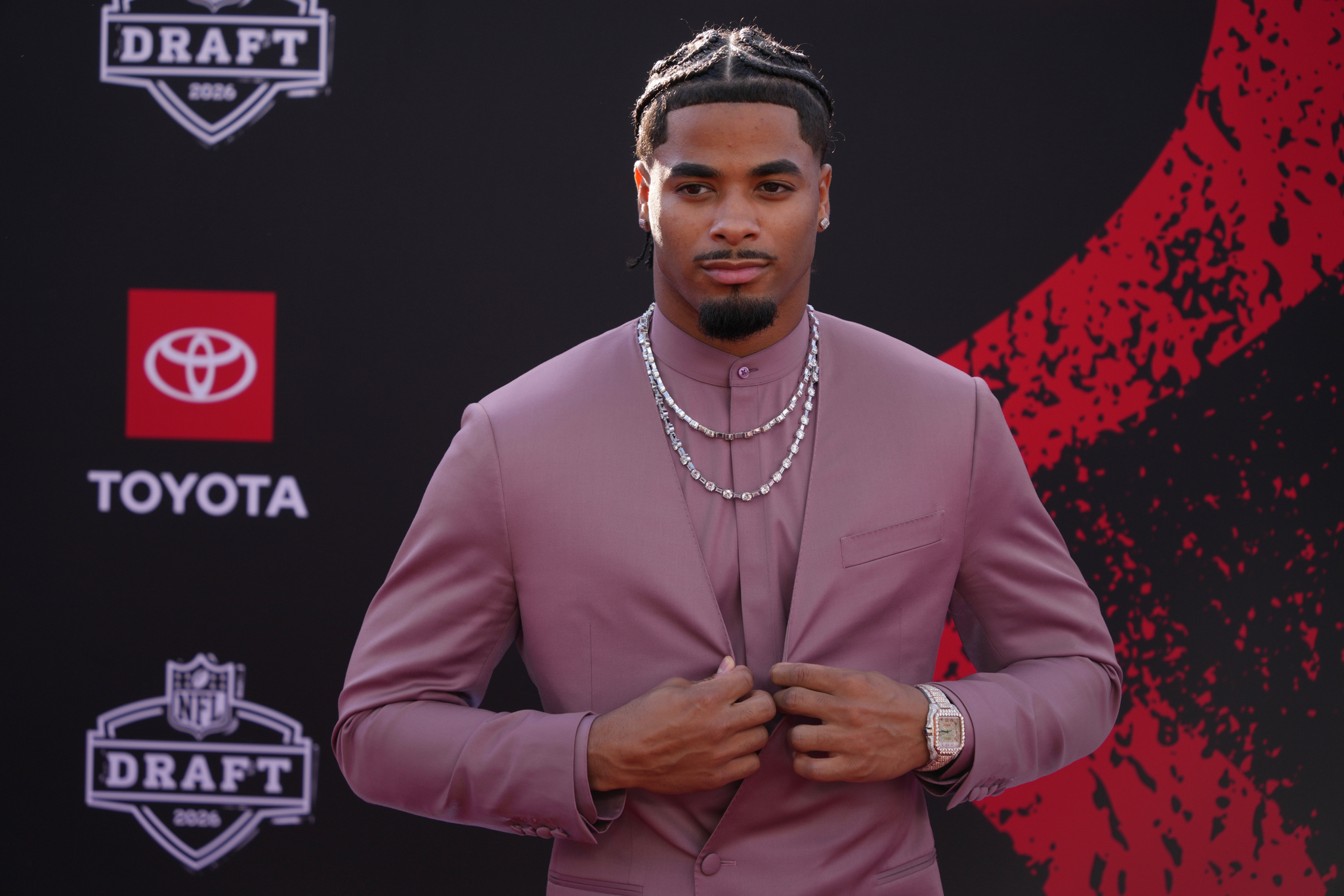 LSU defensive back Mansoor Delane poses on the red carpet before the first round of the  lt;HIT gt;NFL lt;/HIT gt; football  lt;HIT gt;draft lt;/HIT gt;, Thursday, April 23, 2026, in Pittsburgh. (AP Photo/Gene J. Puskar)