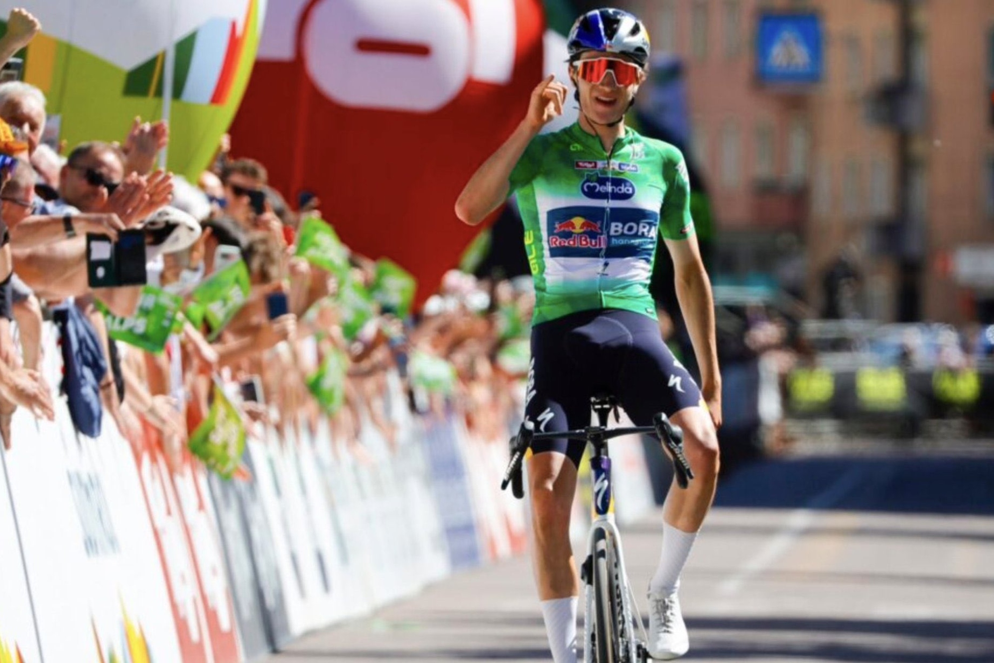 Pellizzari conquista el Tour de los Alpes con un ataque demoledor camino de Bolzano