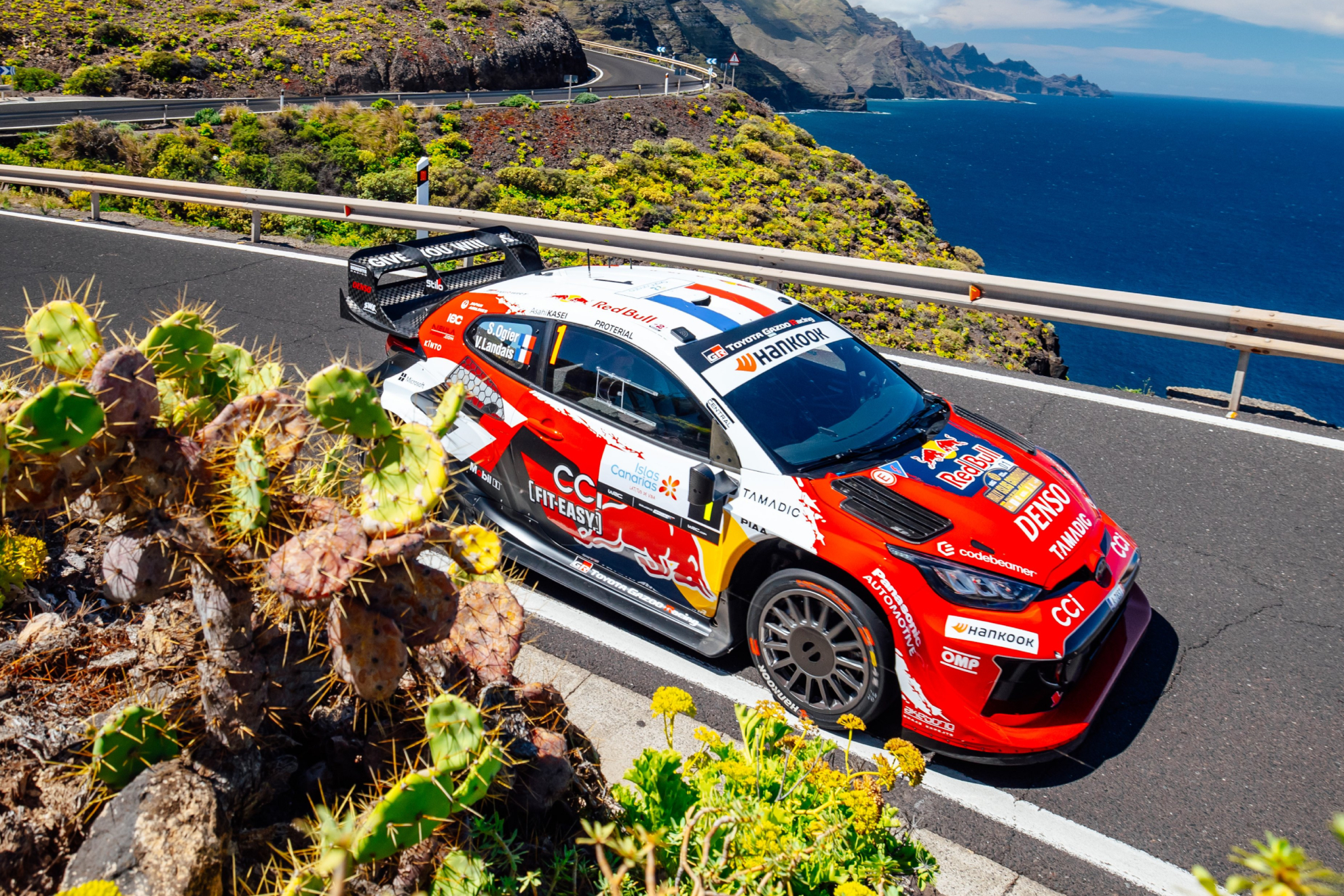 Ogier se exhibe y los españoles dan la talla en Canarias