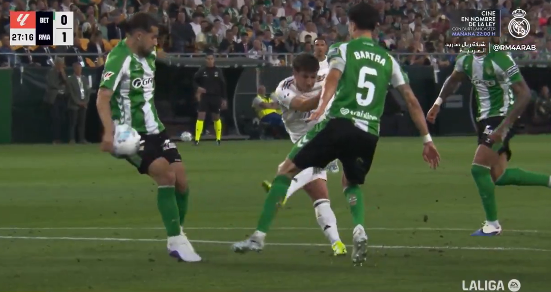 Real Madrid TV apunta al árbitro: "La mano metida en la cartera"