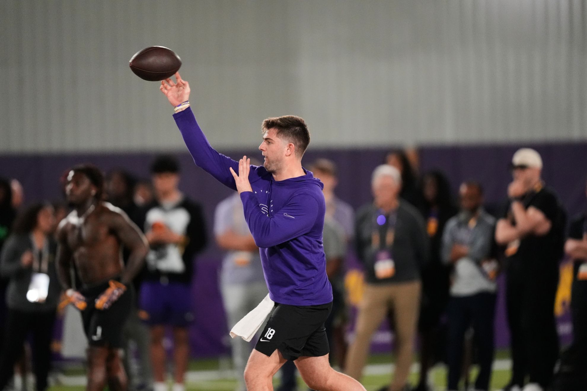 Patrick Mahomes' knee injury forces Chiefs to select LSU quarterback in NFL Draft