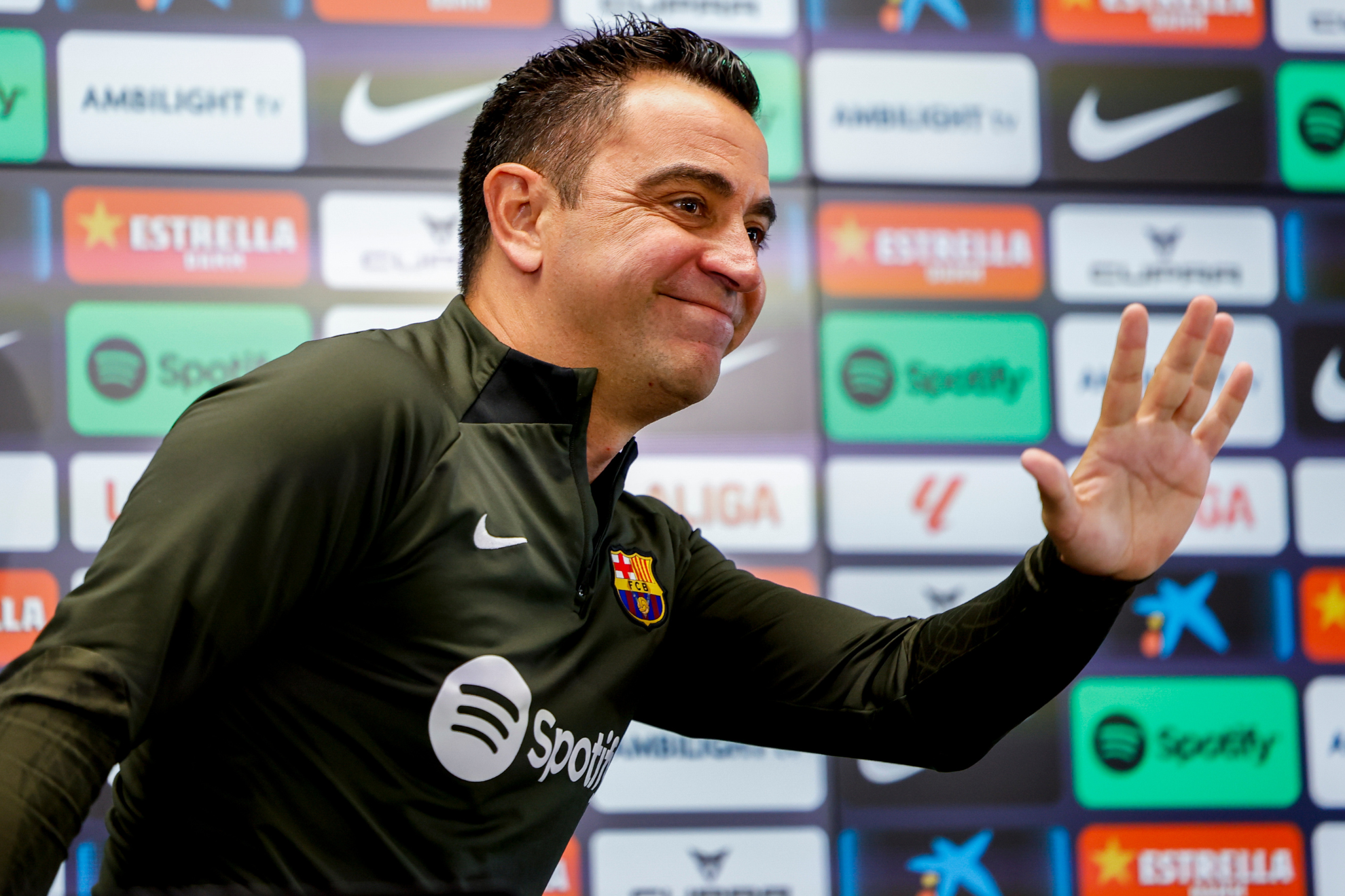 Xavi recalls Ney at Bar�a and discusses his future in Brazil