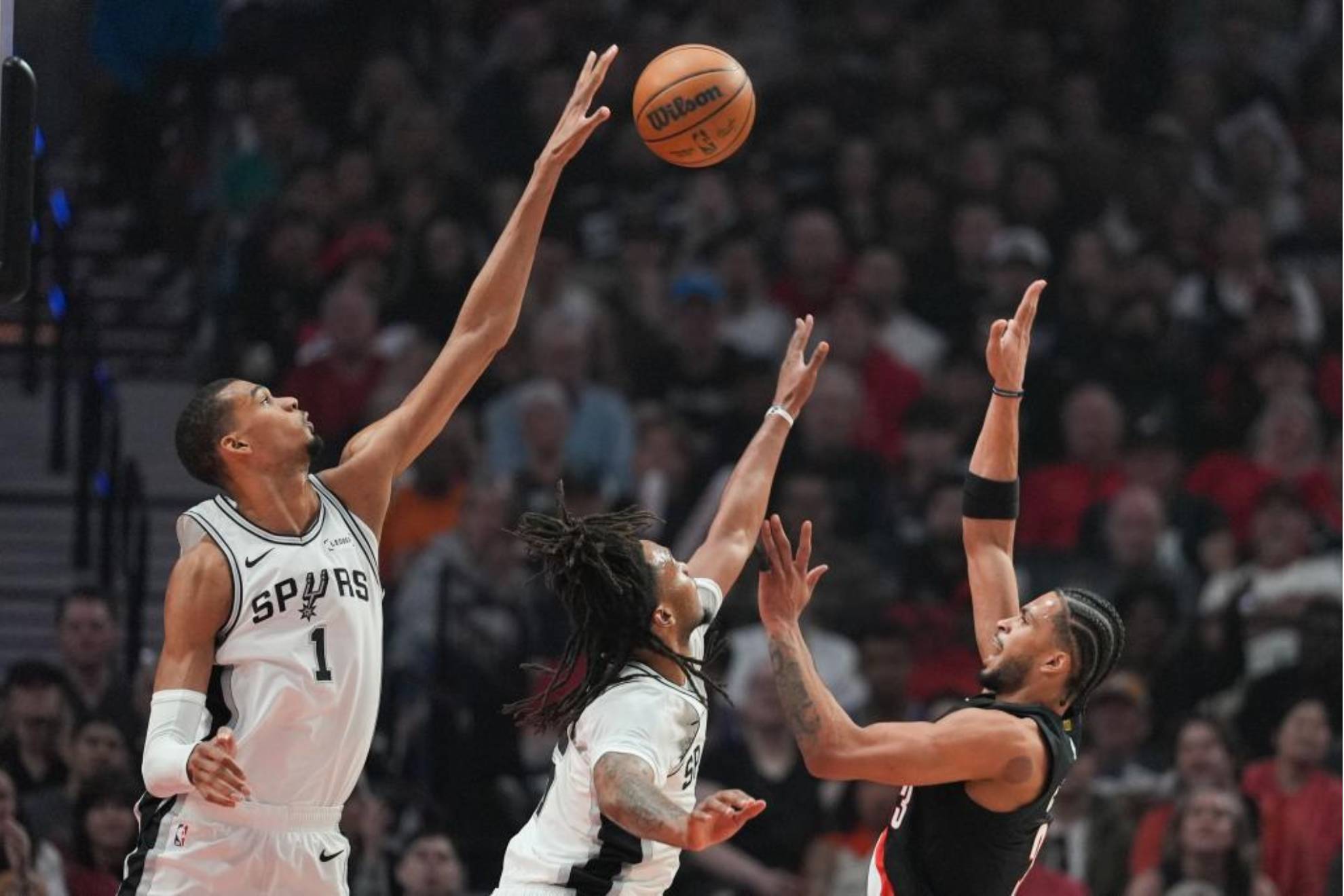 Wembanyama traspasa su conmoción a los Blazers en una segunda parte histórica