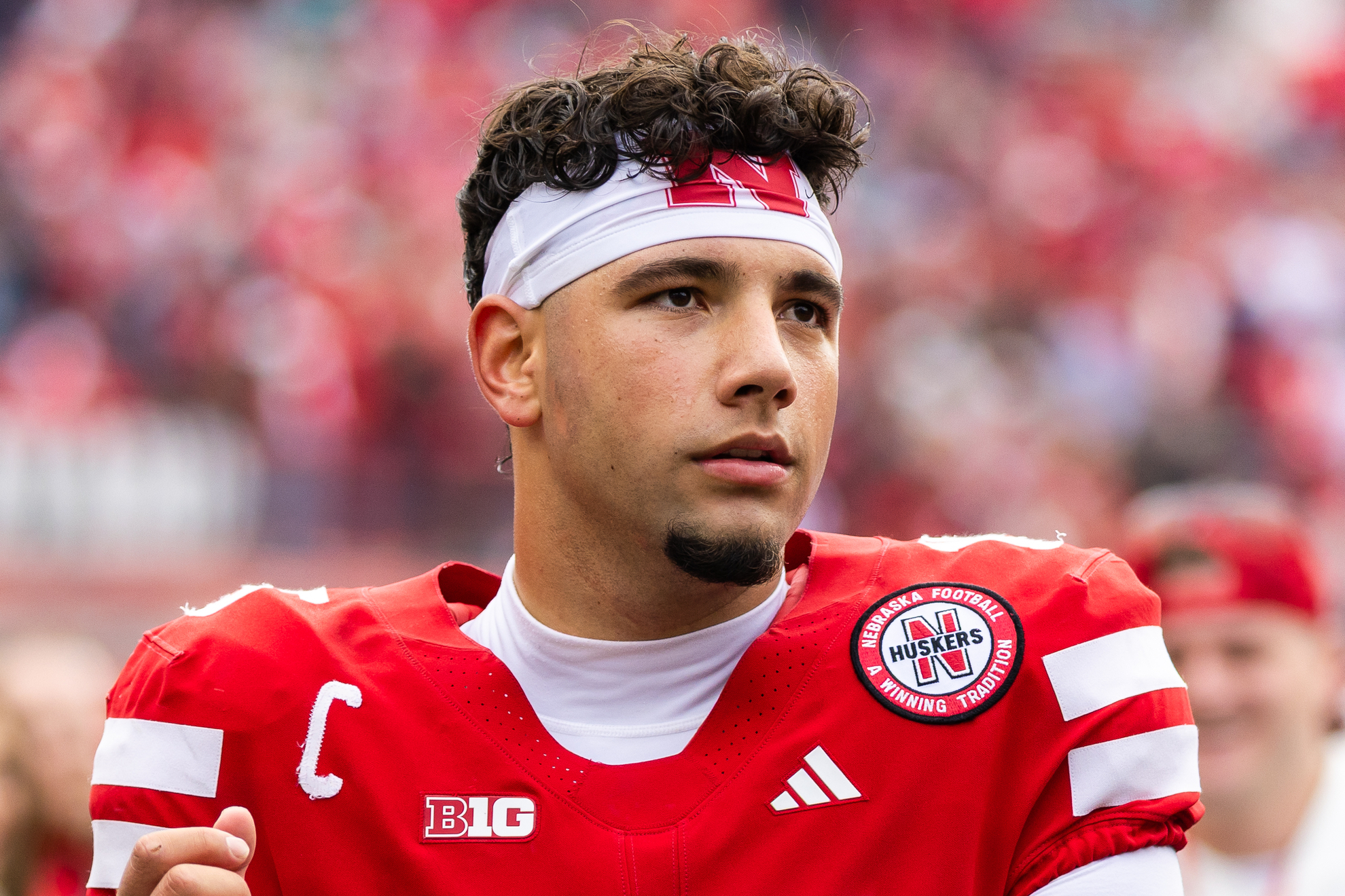 Dylan Raiola's weight puts him further behind Patrick Mahomes and sets off alarm bells in Oregon