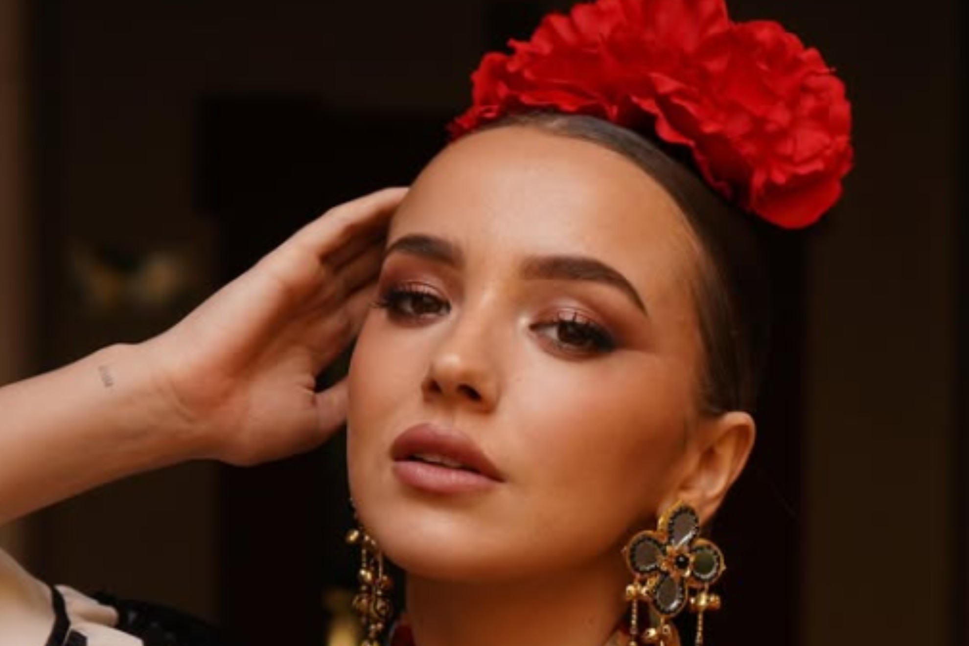 Fabiana Sevillano explica por qué rechazó una foto con una seguidora en plena Feria de Abril: "Llega ya una hora a la que a nadie le haría gracia"