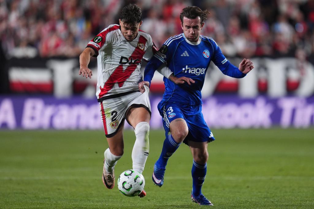 El Rayo Vallecano se acerca a su primera final europea tras vencer al Estrasburgo en Vallecas — image 2