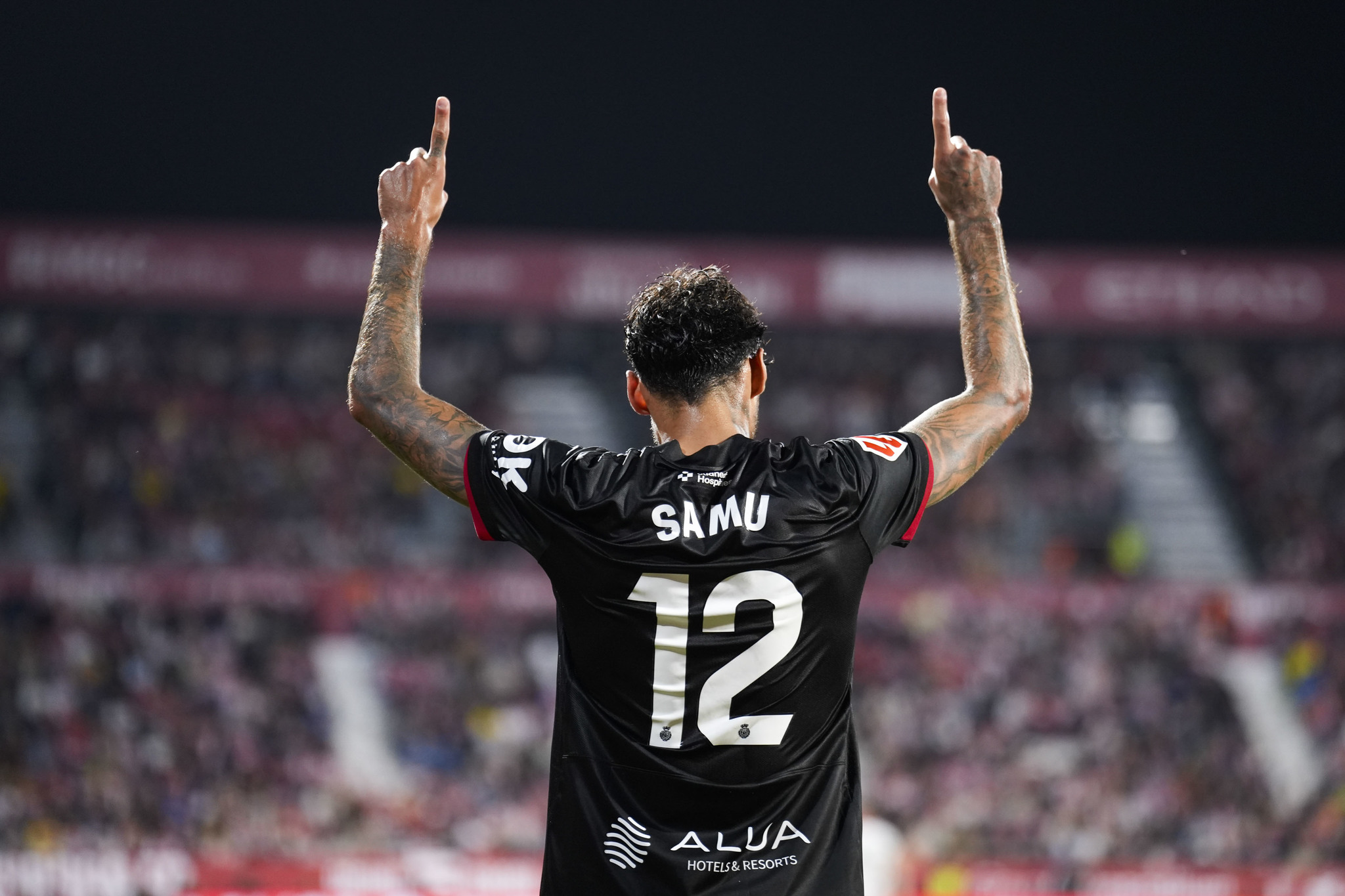 Samu Costa da un paso de gigante al Mallorca con un gol que tumba al Girona en Montilivi — image 5