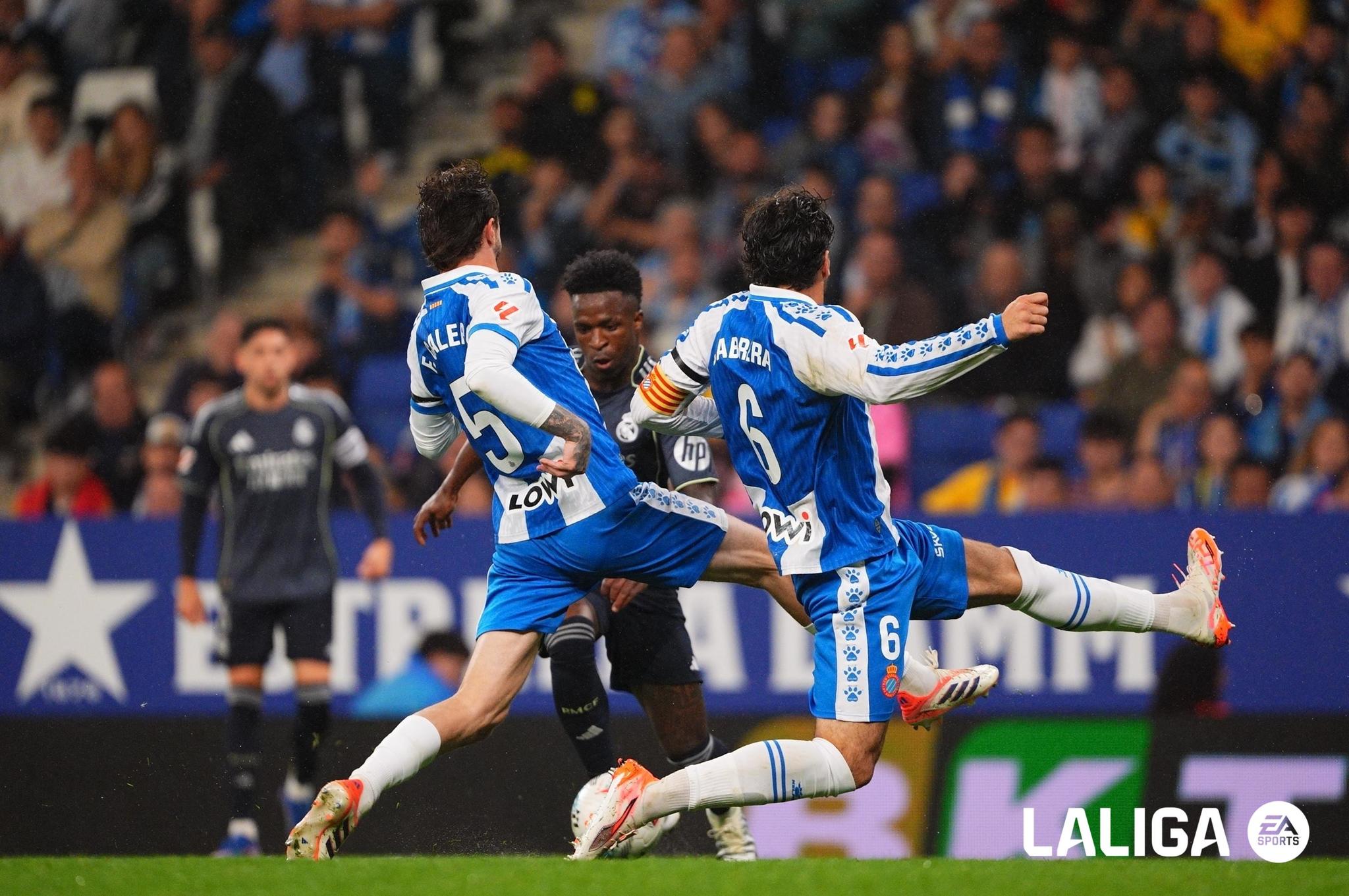 Vinicius Jr. rescata al Real Madrid con doblete ante el Espanyol y pone la mira en el Clásico — image 6